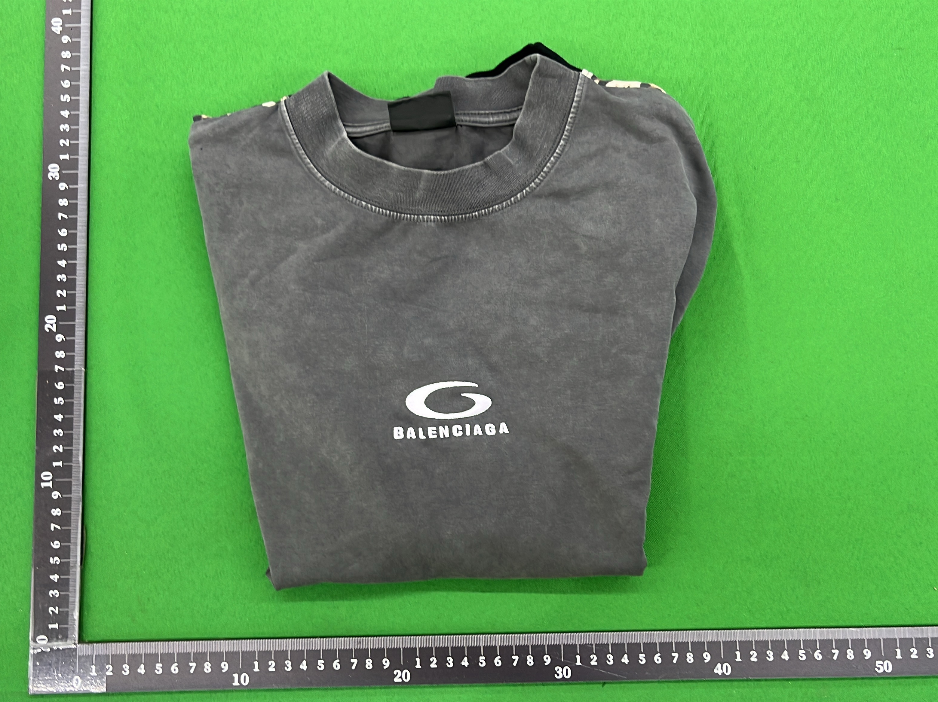 T-shirt — foto QC 1 di 18