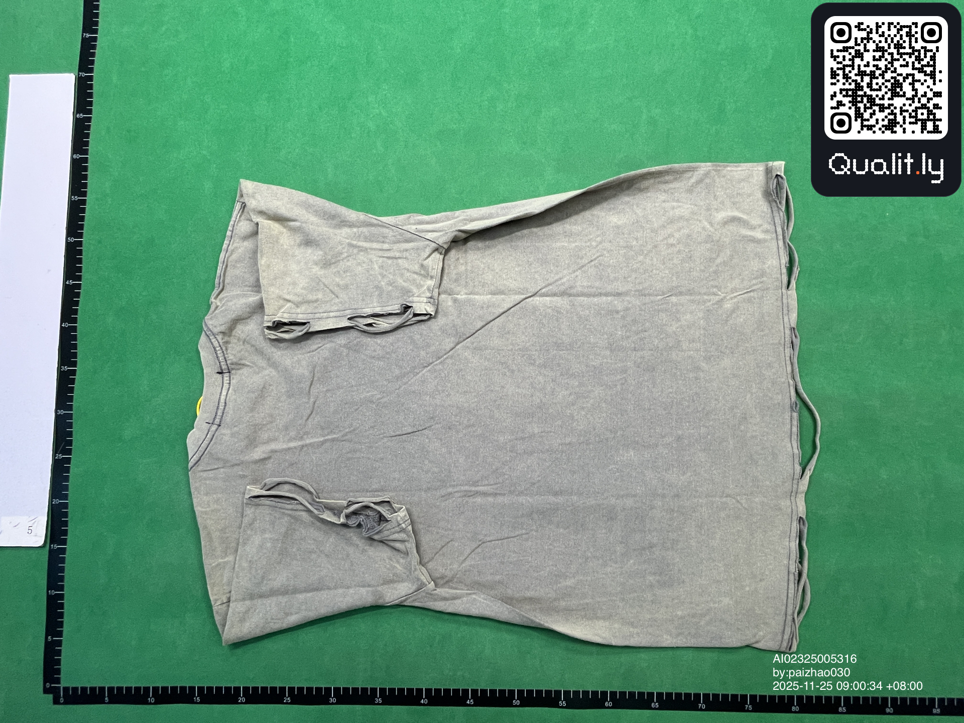 T-shirt — QC-foto 2 av 4