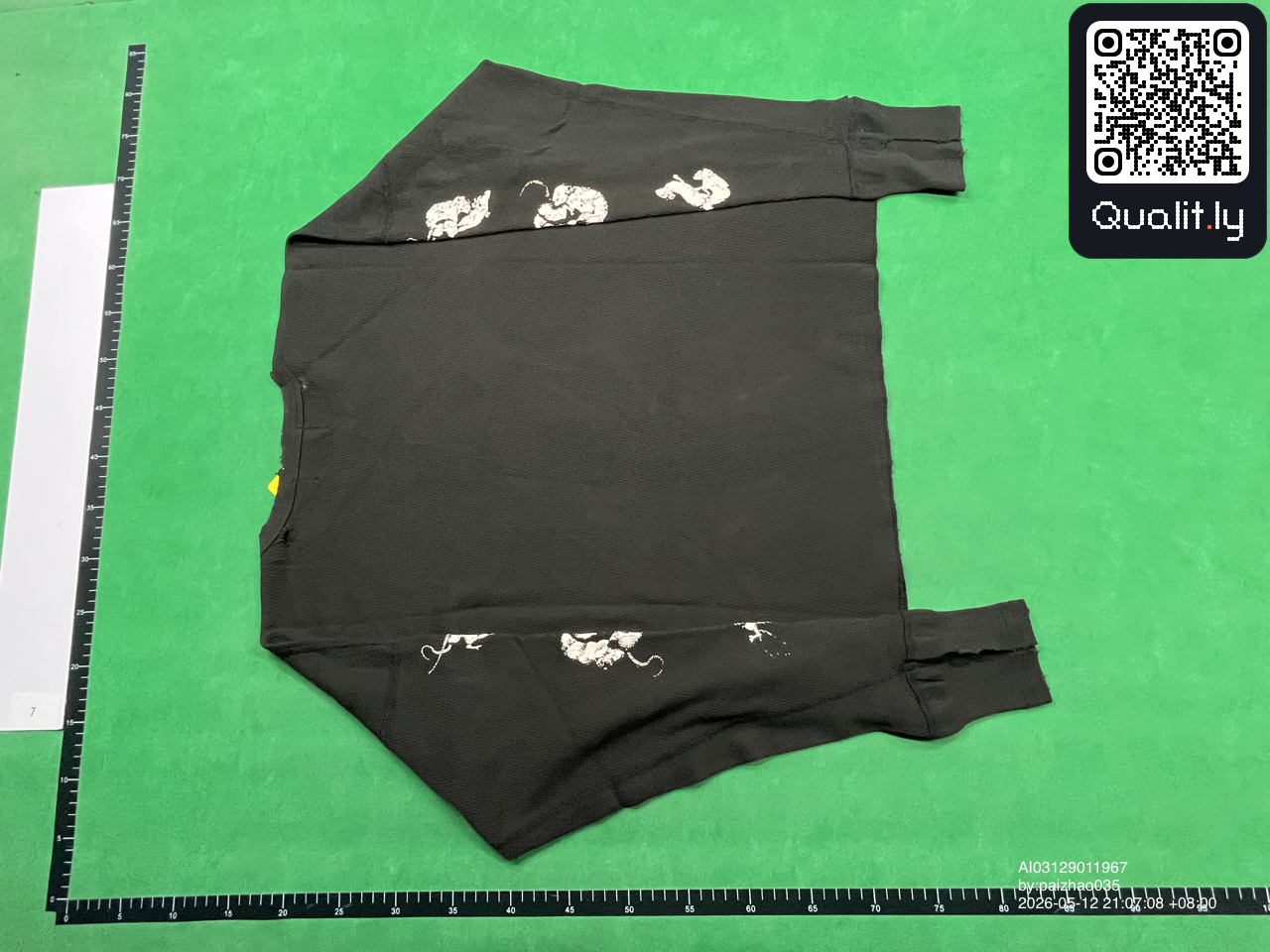 Sweater QC photo 2 of 16
