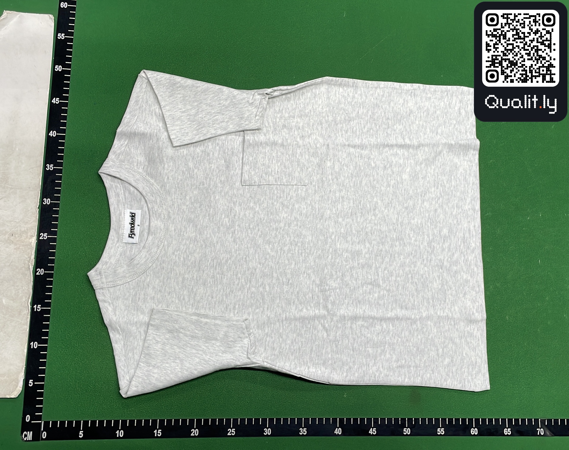 衬衫 QC 照片 2 / 36