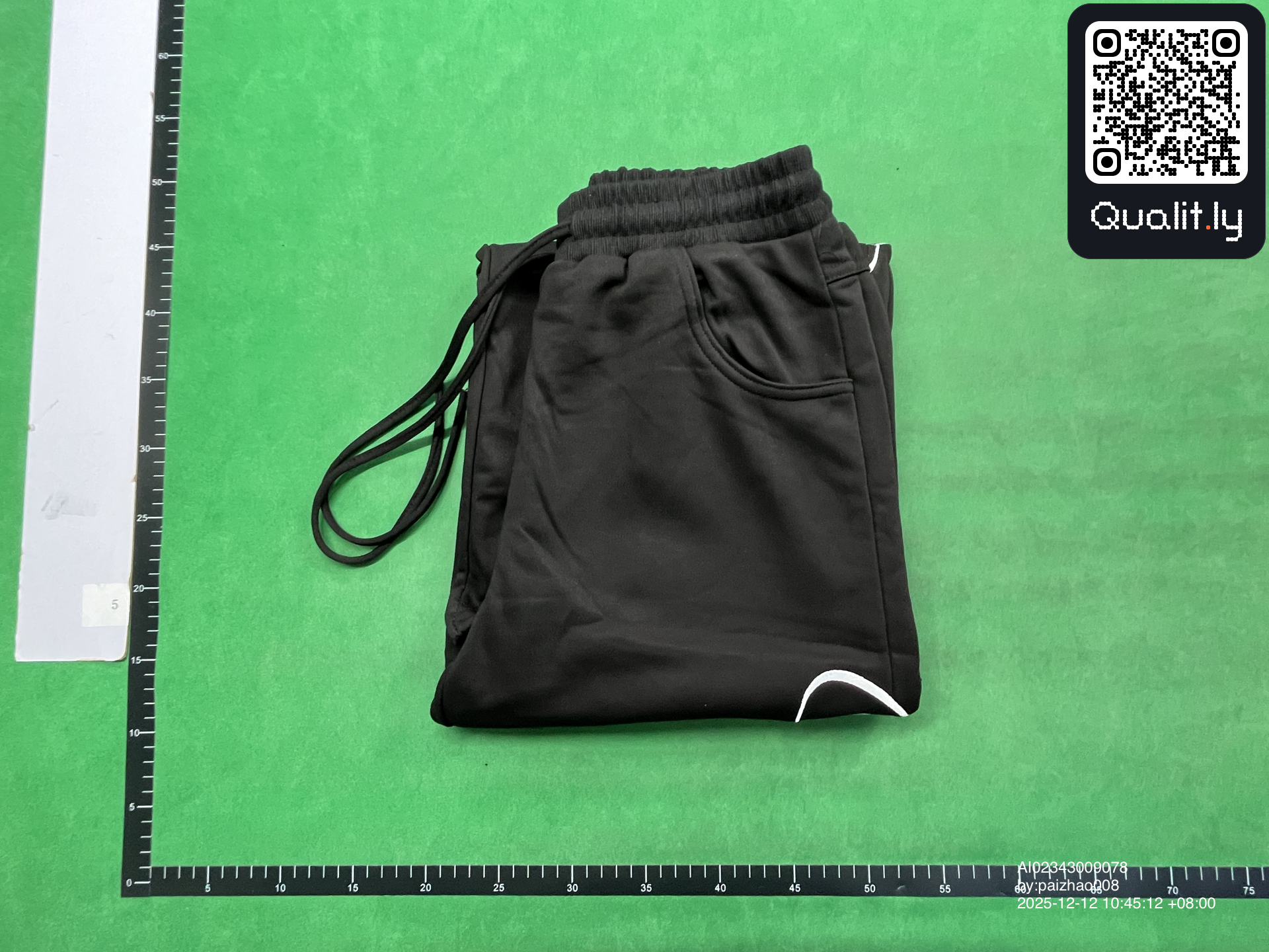 Pants QC photo 1 of 4