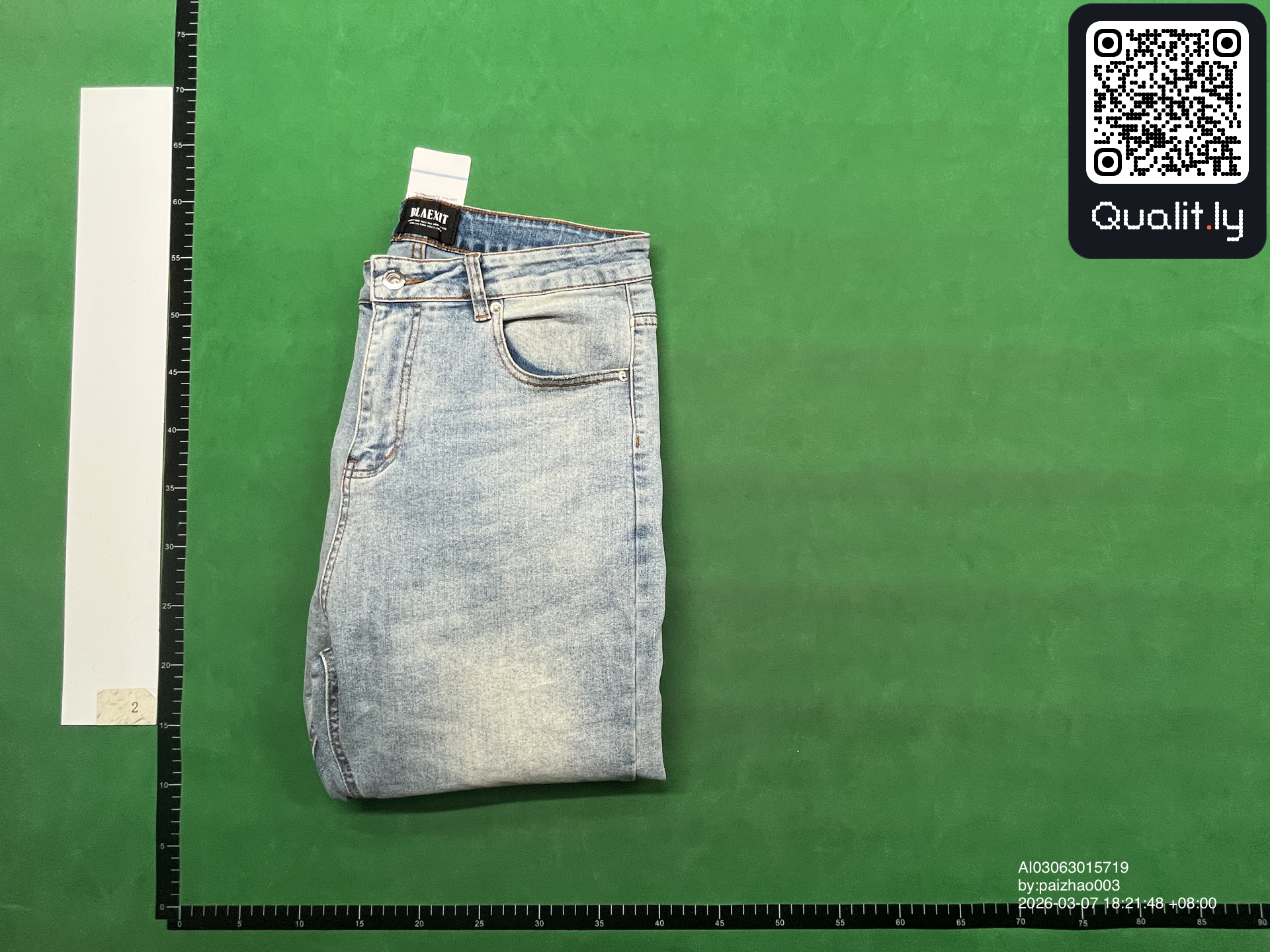 Jeans — QC-foto 1 van 40