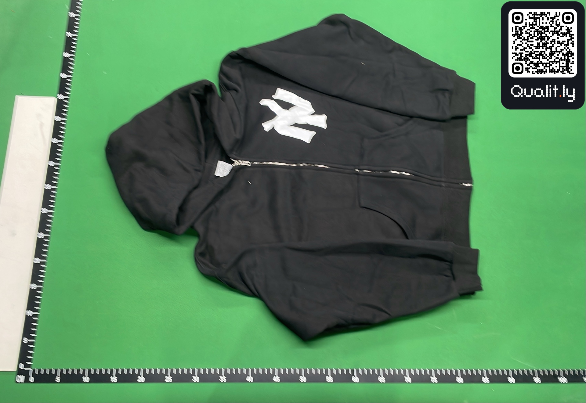 连帽卫衣 QC 照片 2 / 8