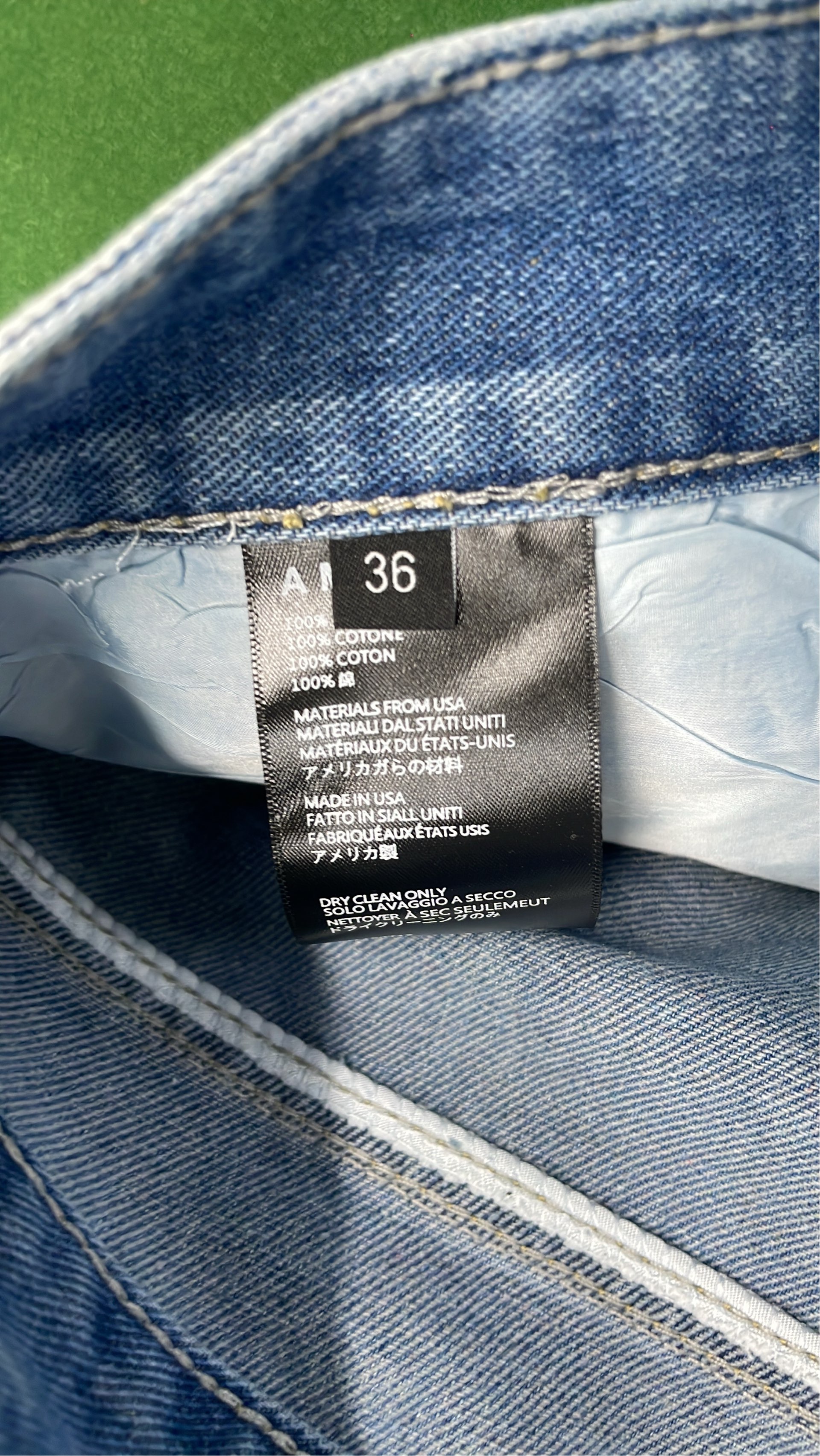 Jeans — QC-foto 1 van 4