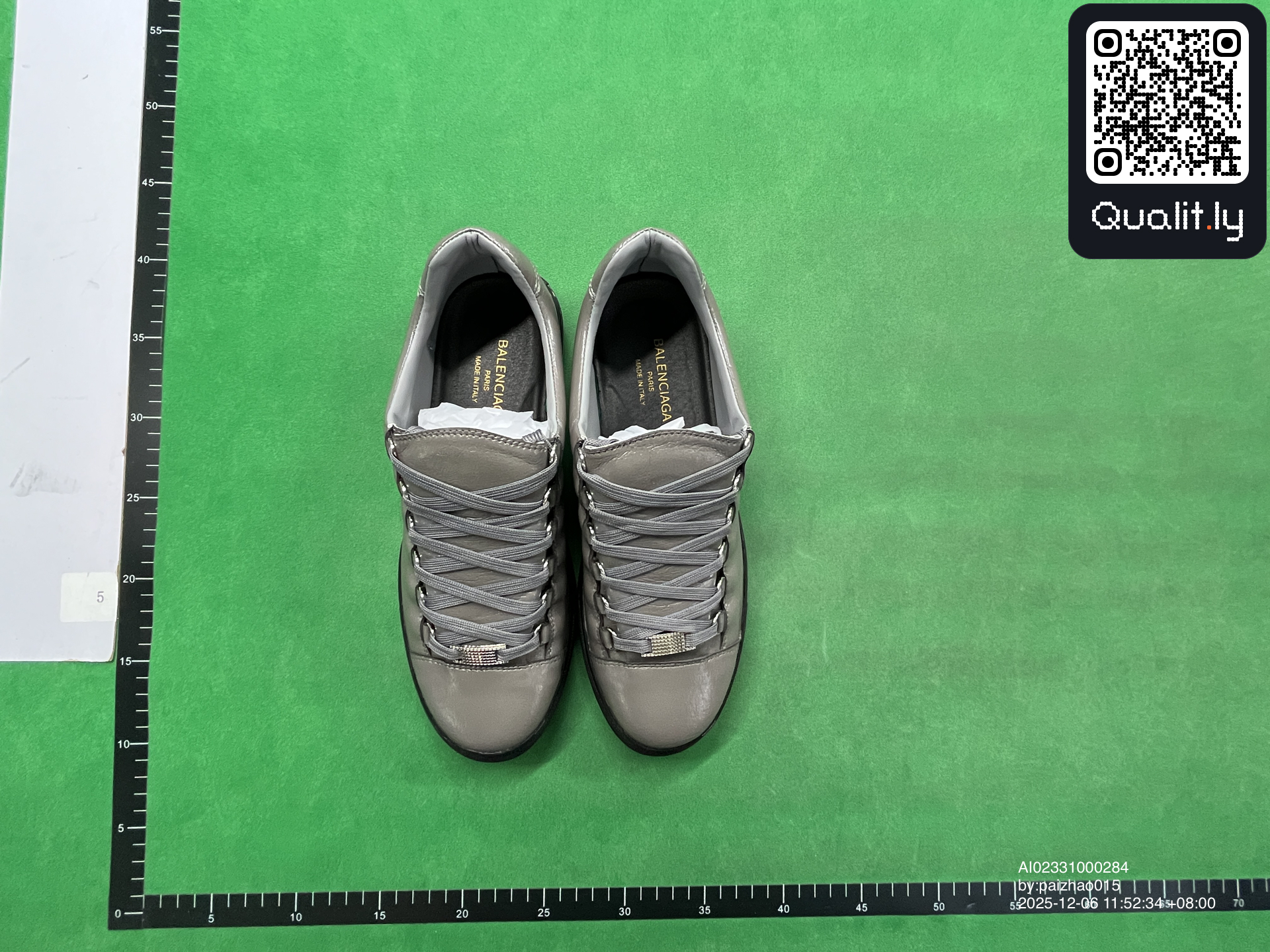 Sneakers — QC-foto 1 av 6