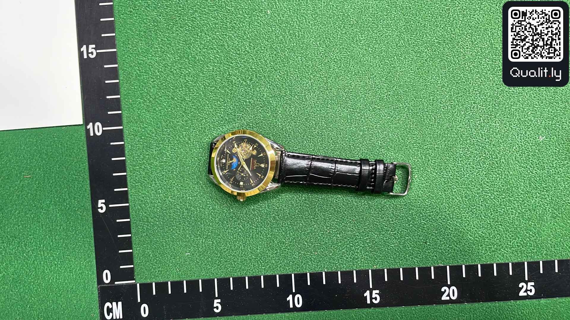Foto QC 1 di 6