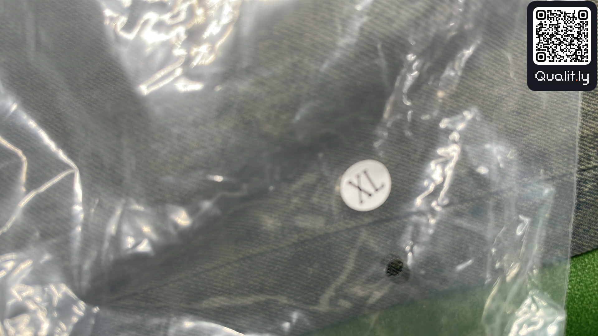 Jeans — QC-foto 1 van 4