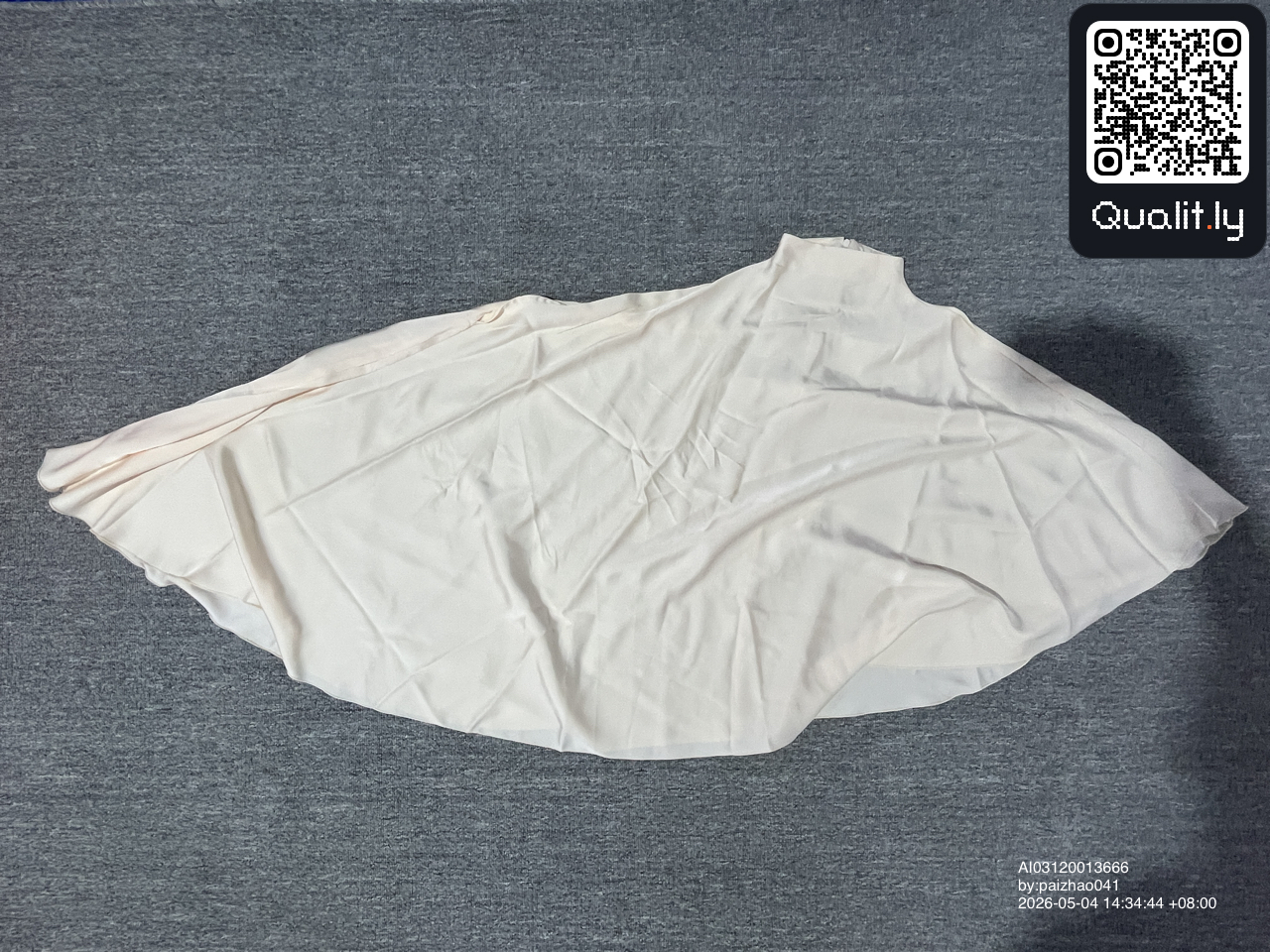 Pantalon — photo QC 3 sur 8