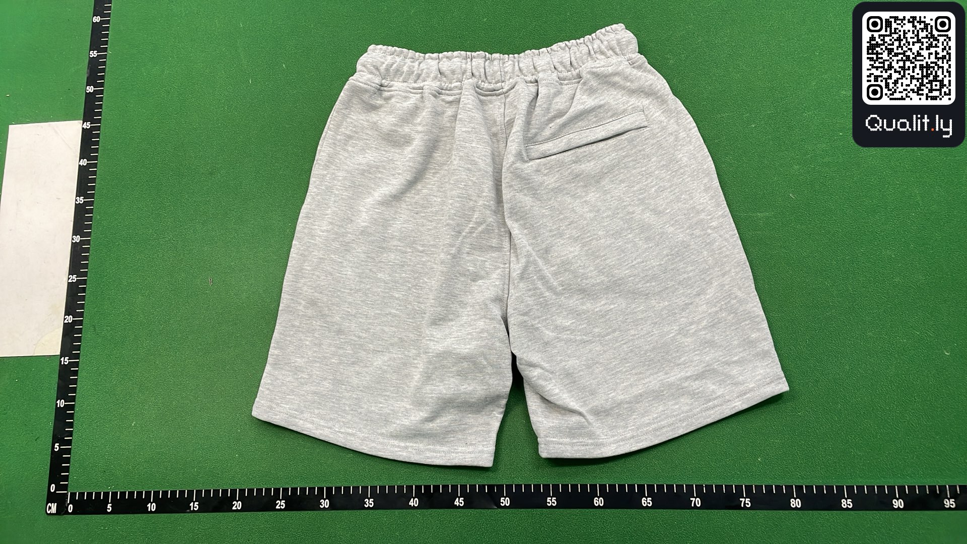 Pantaloni scurți — fotografie QC 3 din 20