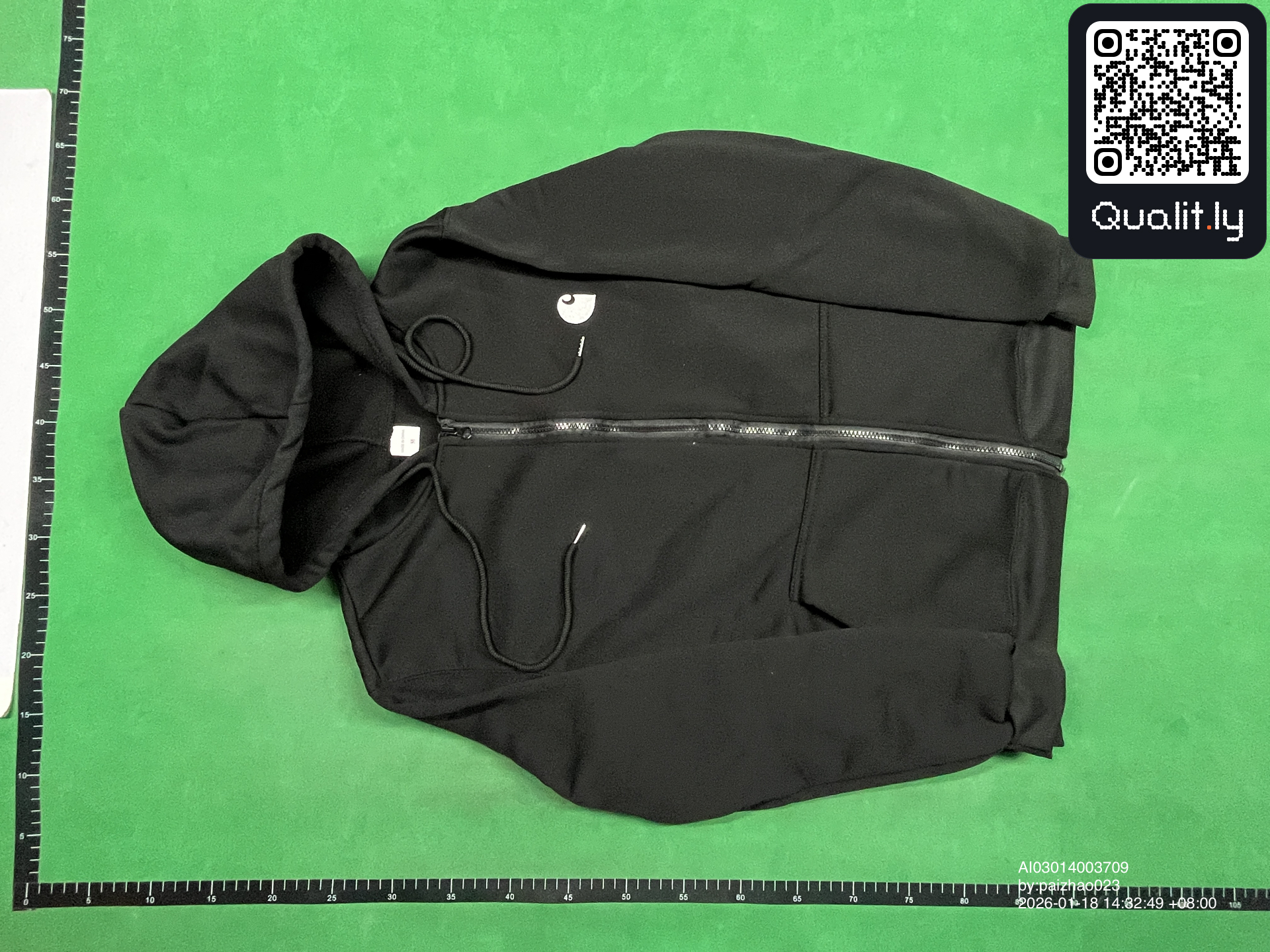Hoodie QC photo 3 of 8