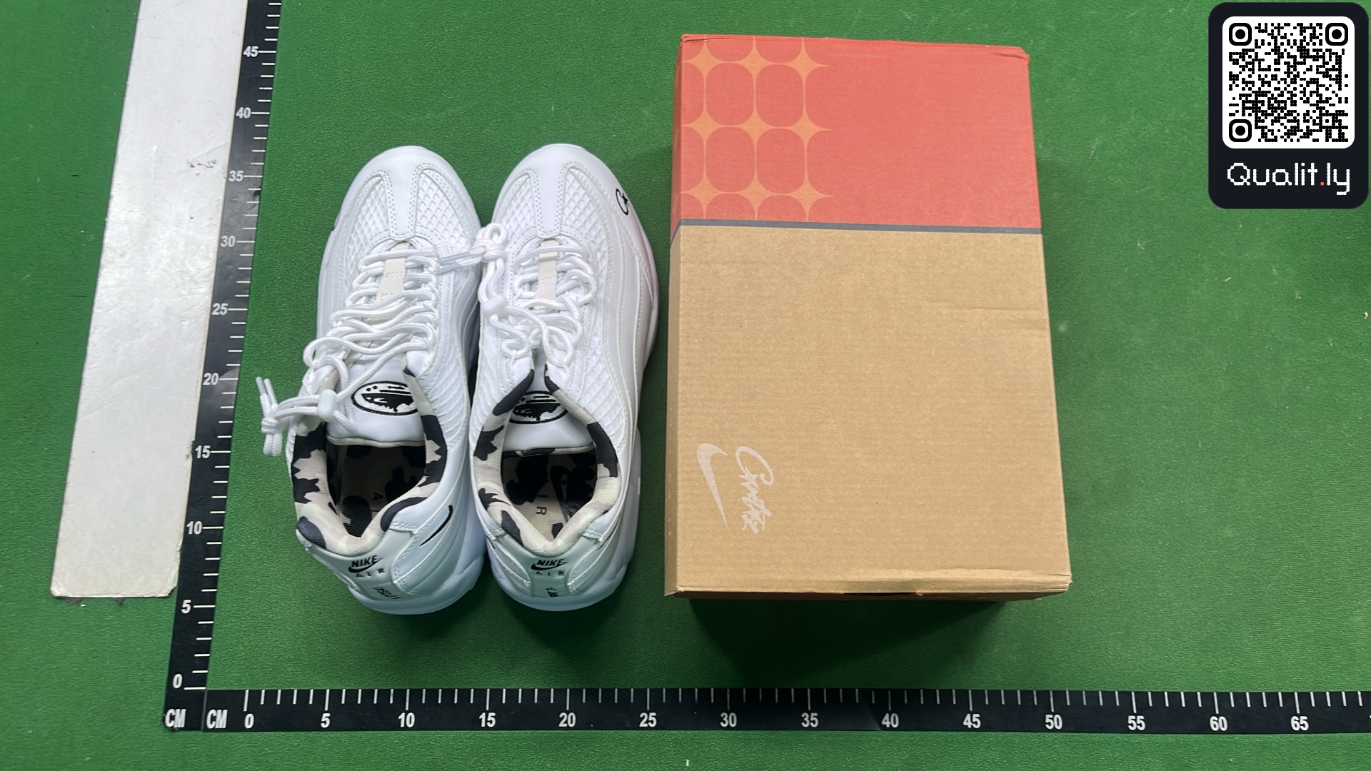 Sneakers QC photo 1 of 6