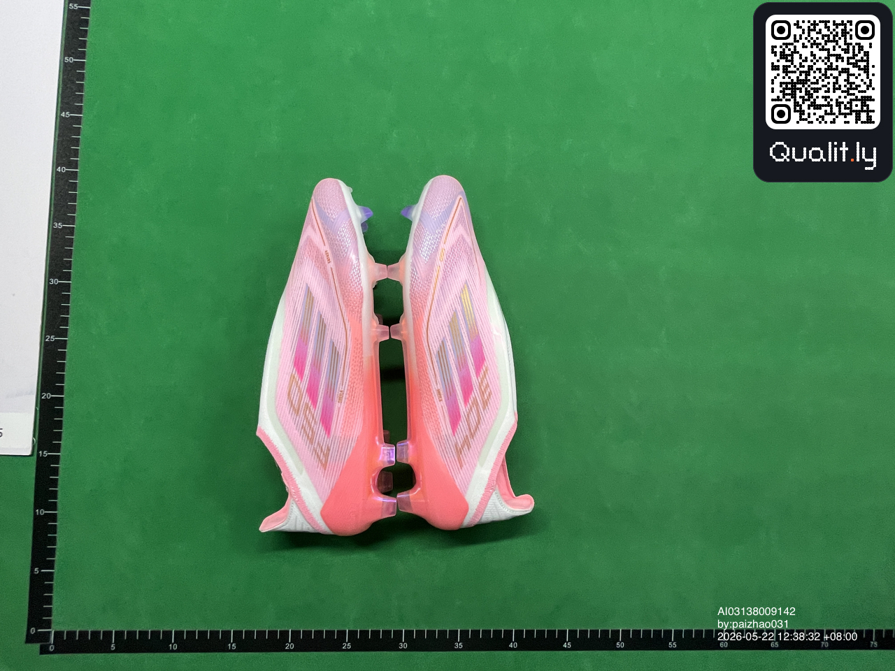 球鞋 QC 照片 1 / 60