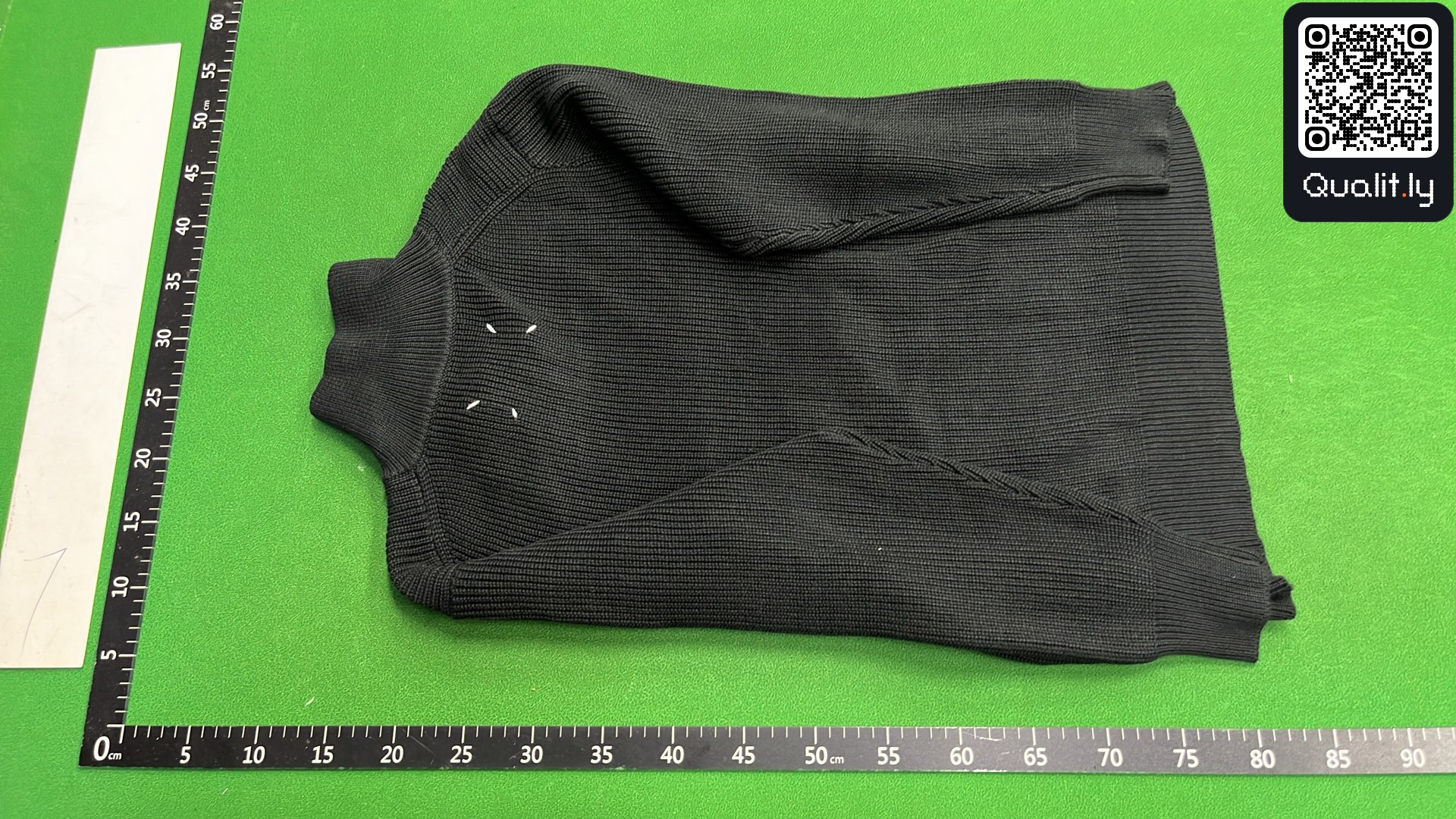 Sweater QC photo 3 of 210