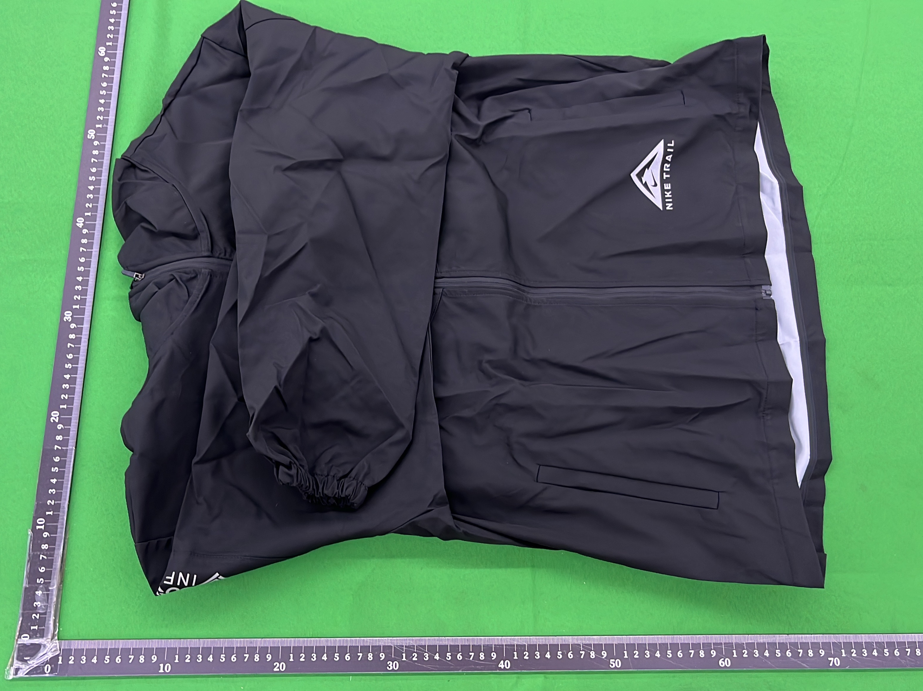 Jacket QC photo 3 of 40