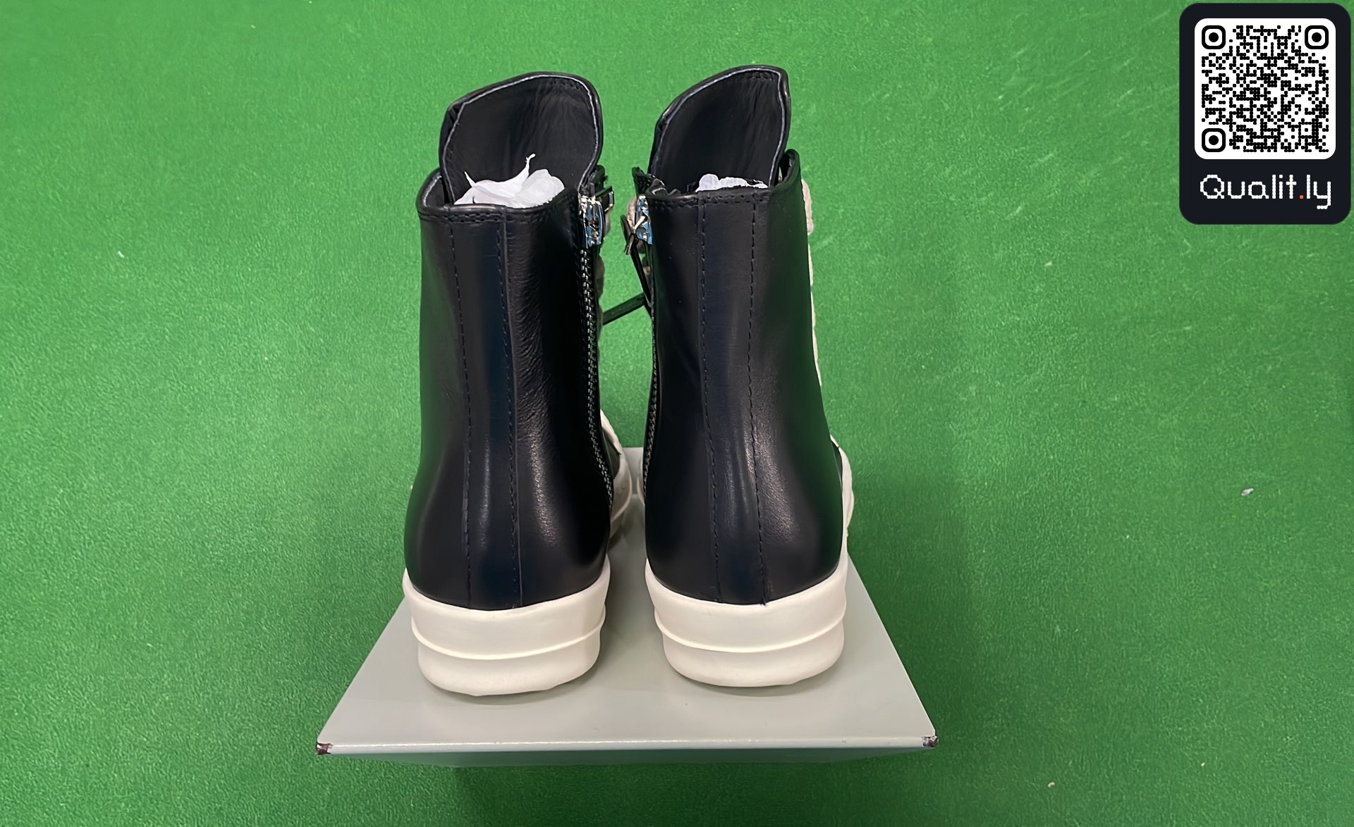 Botas — foto QC 3 de 6