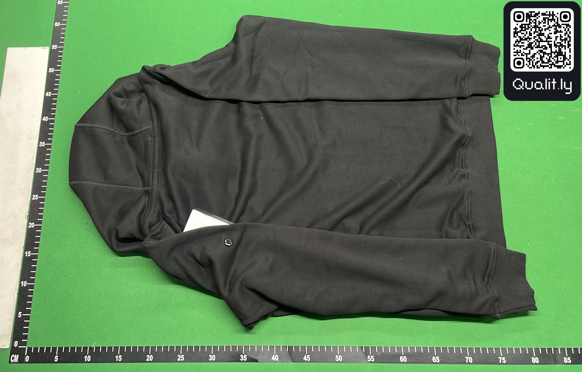 Hoodie QC photo 3 of 20
