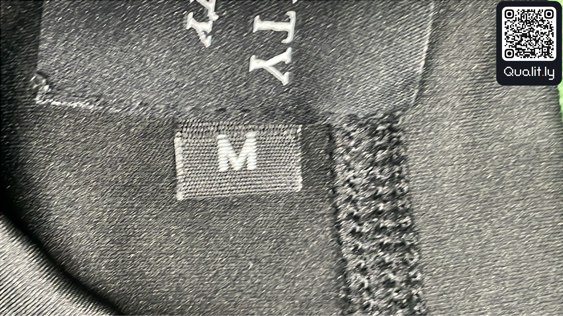 Camiseta — foto QC 1 de 4