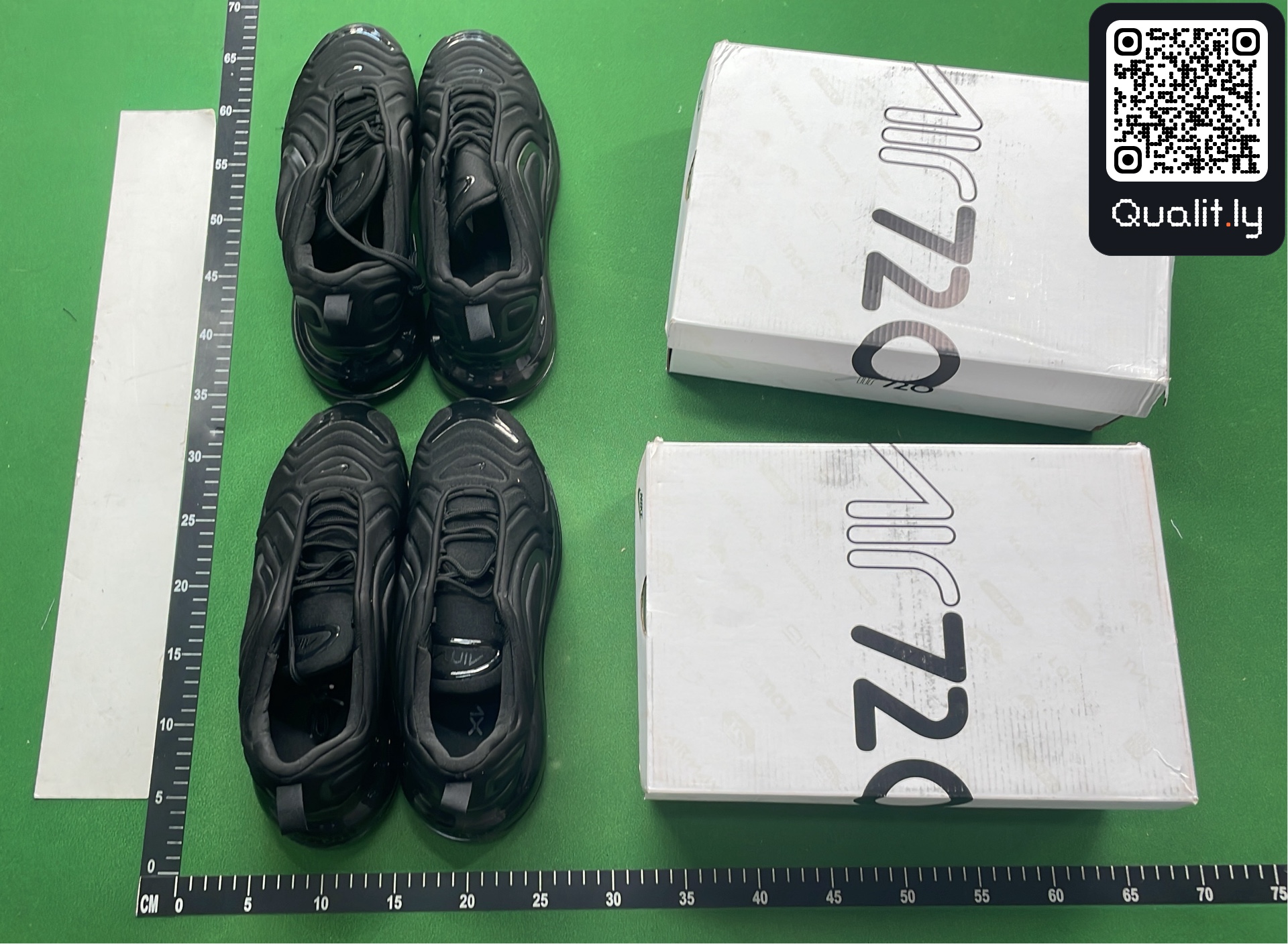 Sneaker — QC-Foto 1 von 18
