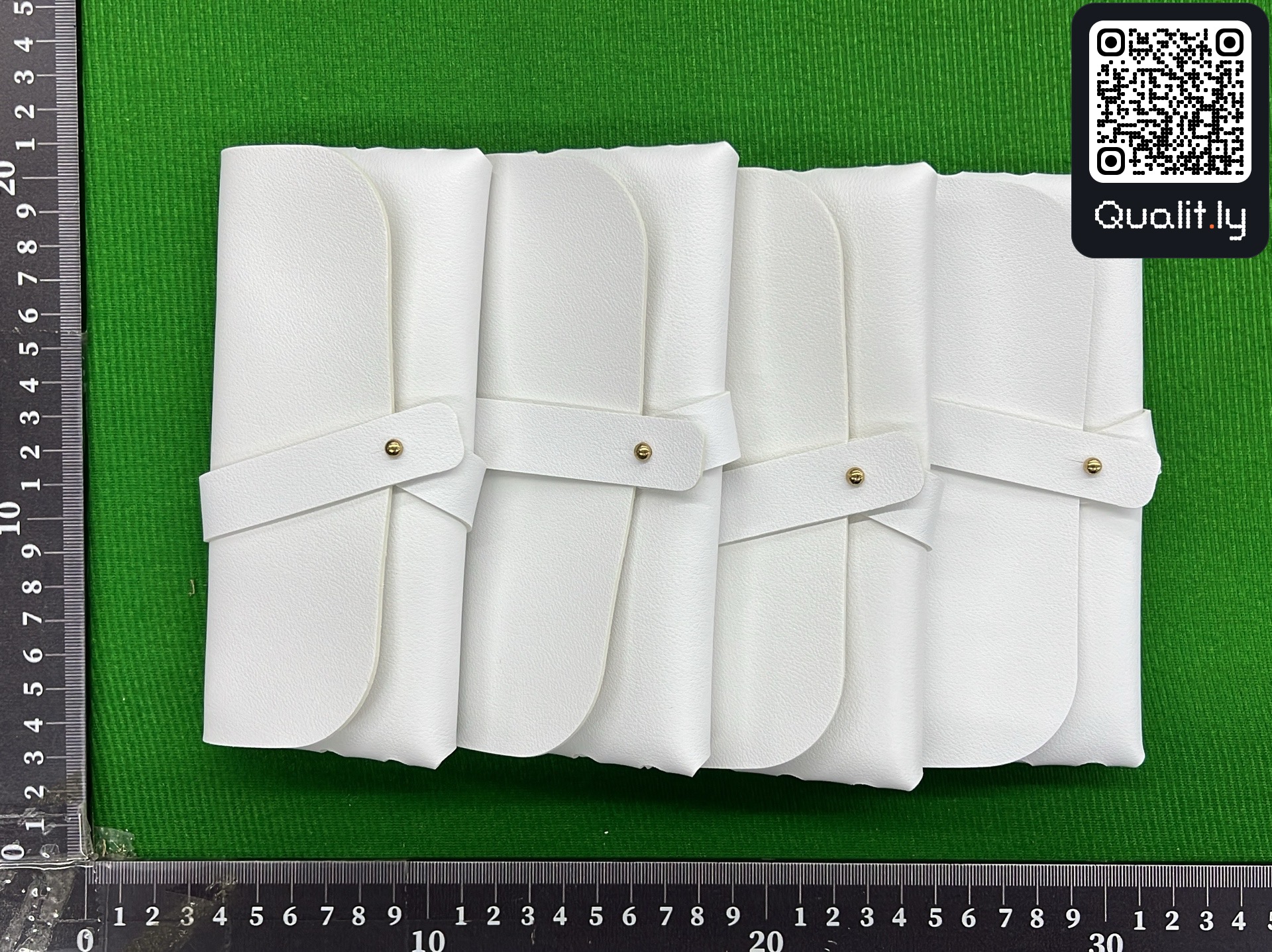 Bag QC photo 1 of 8