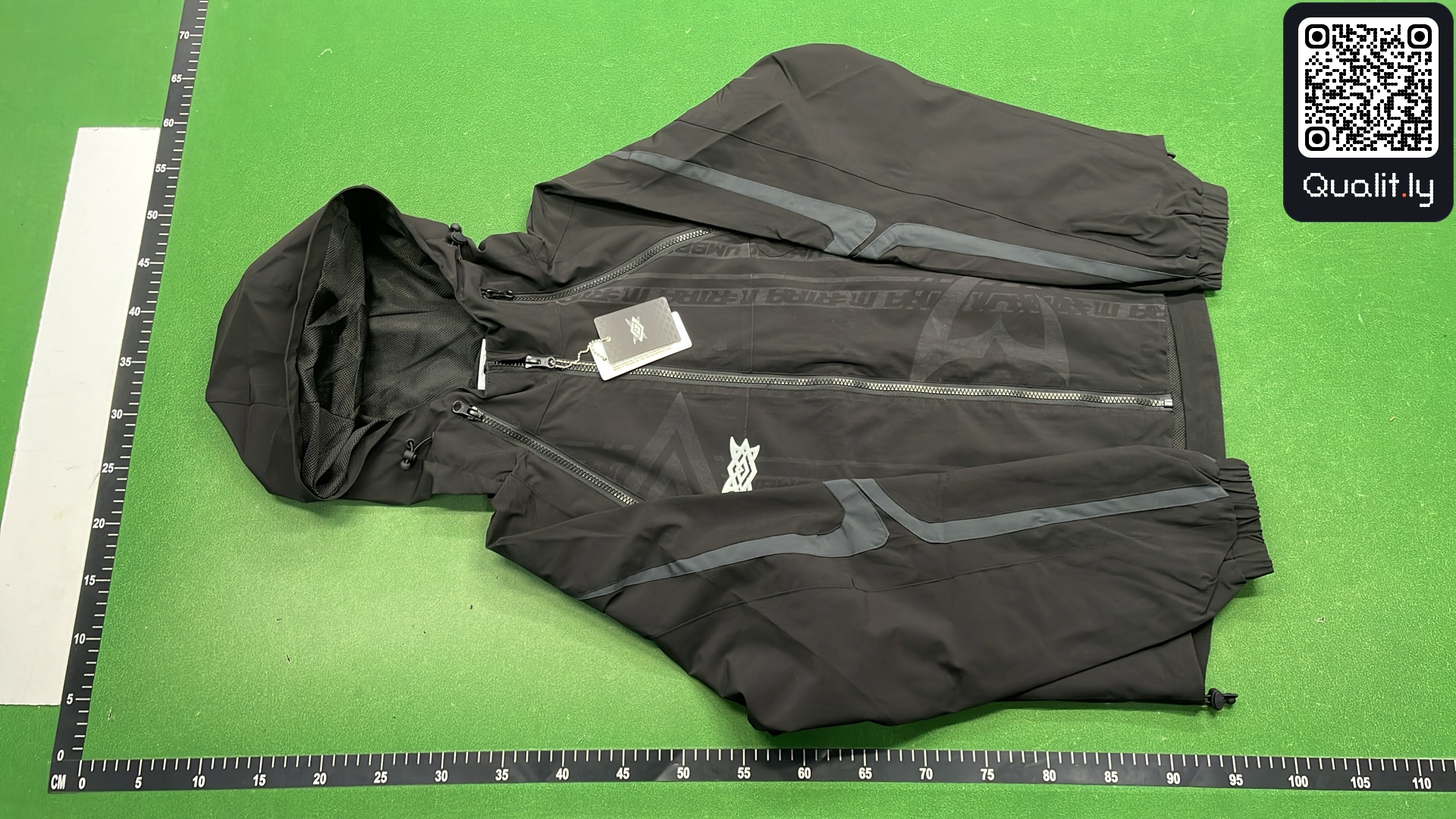 Jacket QC photo 2 of 4