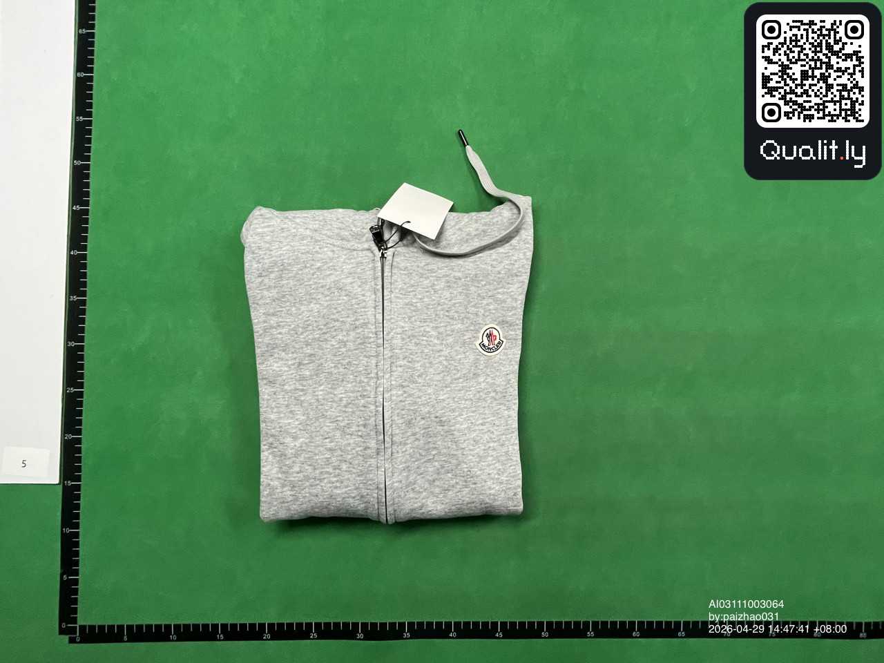 Hoodie — QC-foto 1 van 8