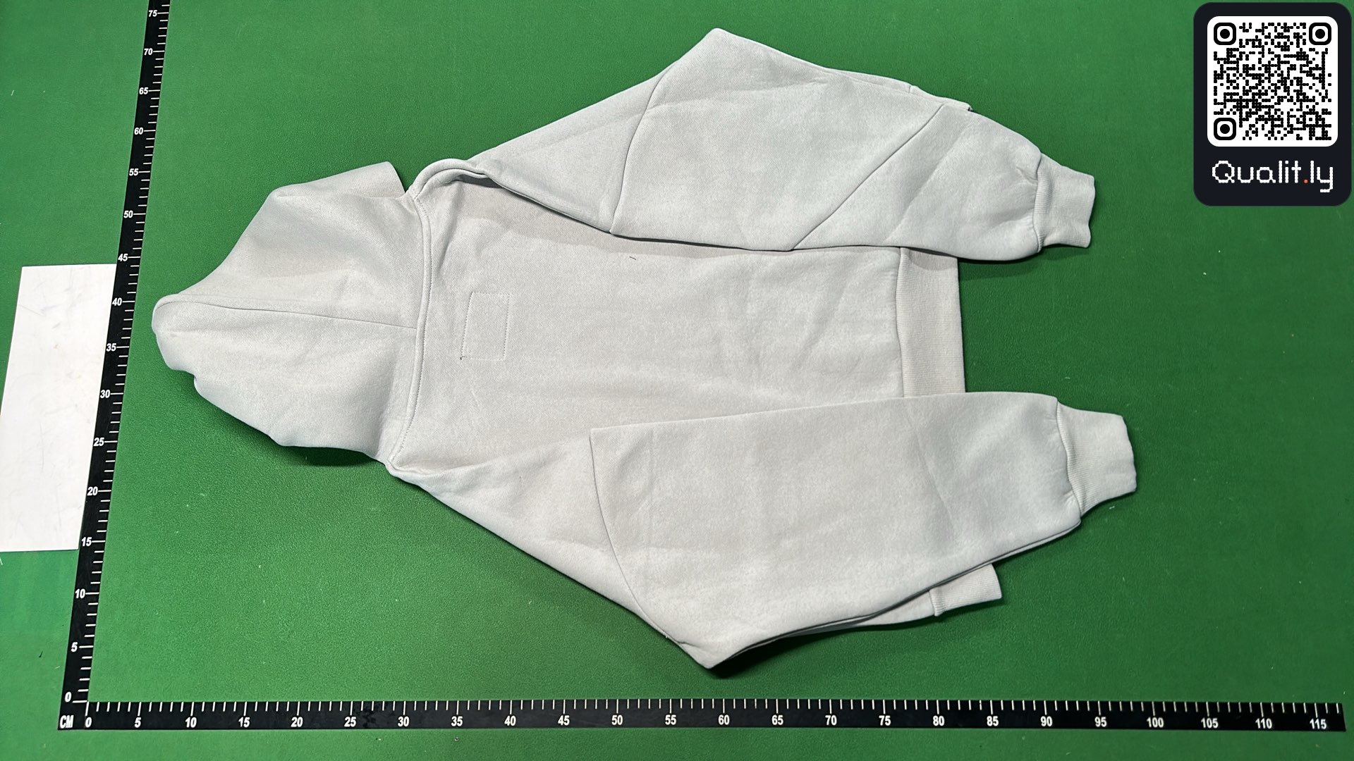 运动套装 QC 照片 3 / 162