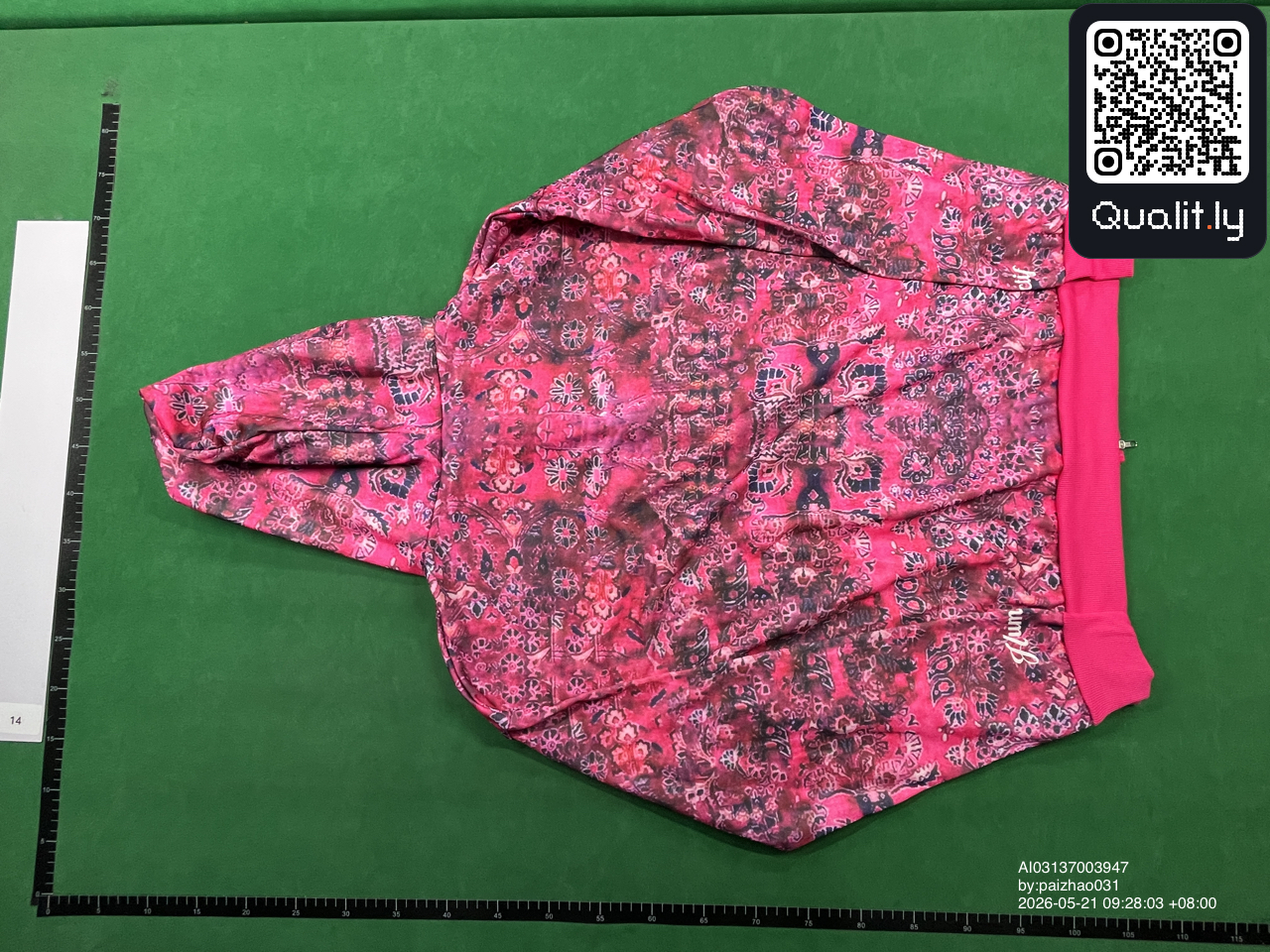 Hoodie — QC-foto 2 van 16