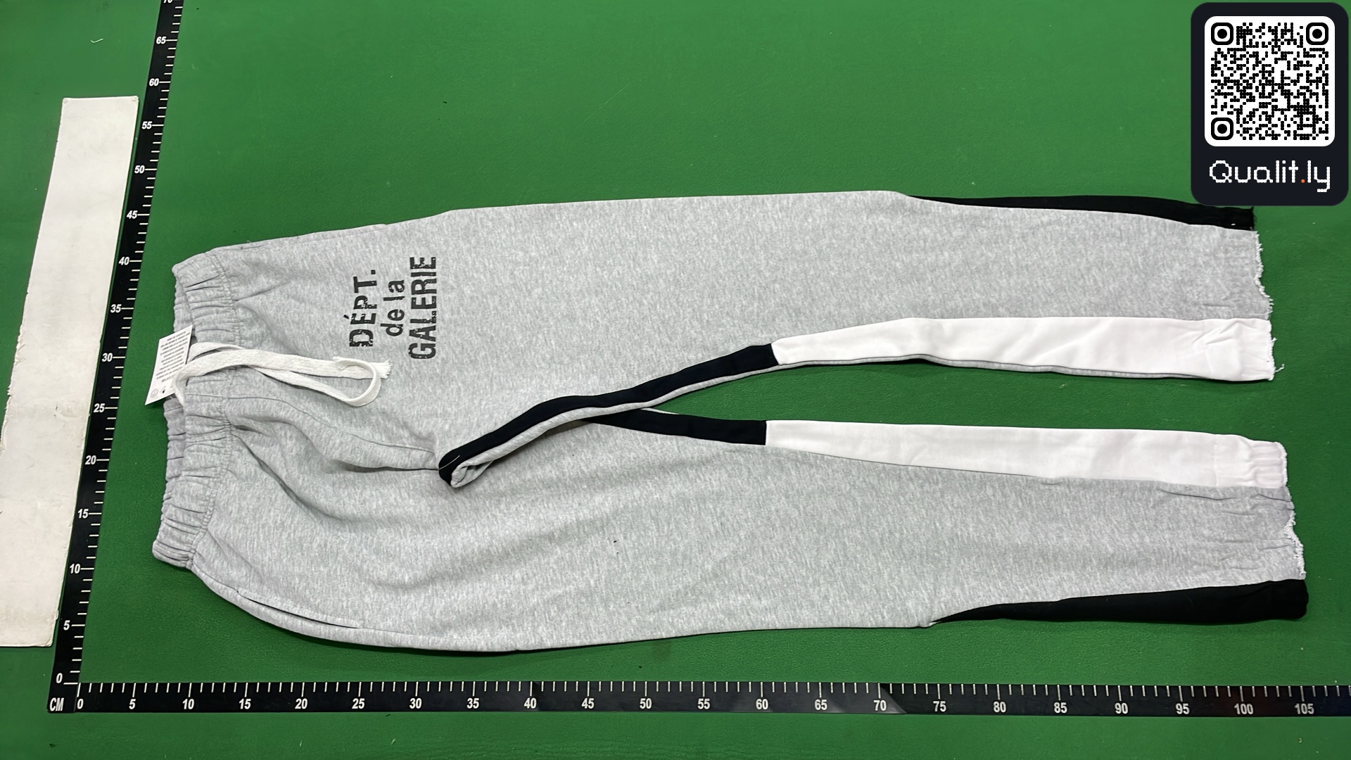 长裤 QC 照片 2 / 40