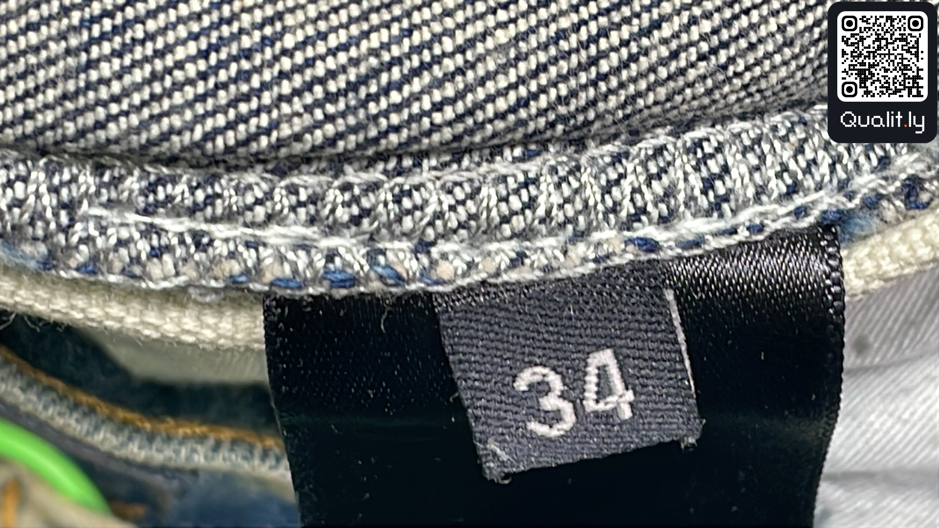 Jeansy — zdjęcie QC 1 z 4