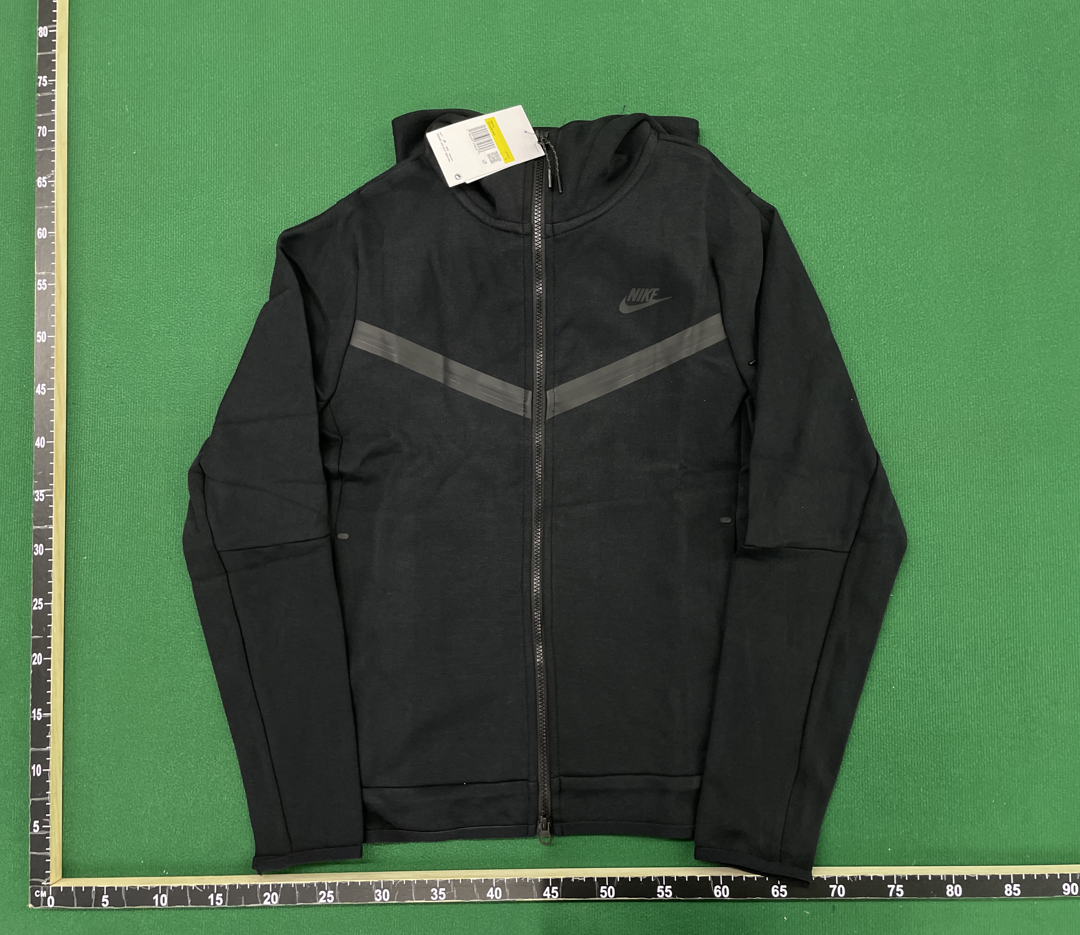 Hoodie — QC-Foto 3 von 162