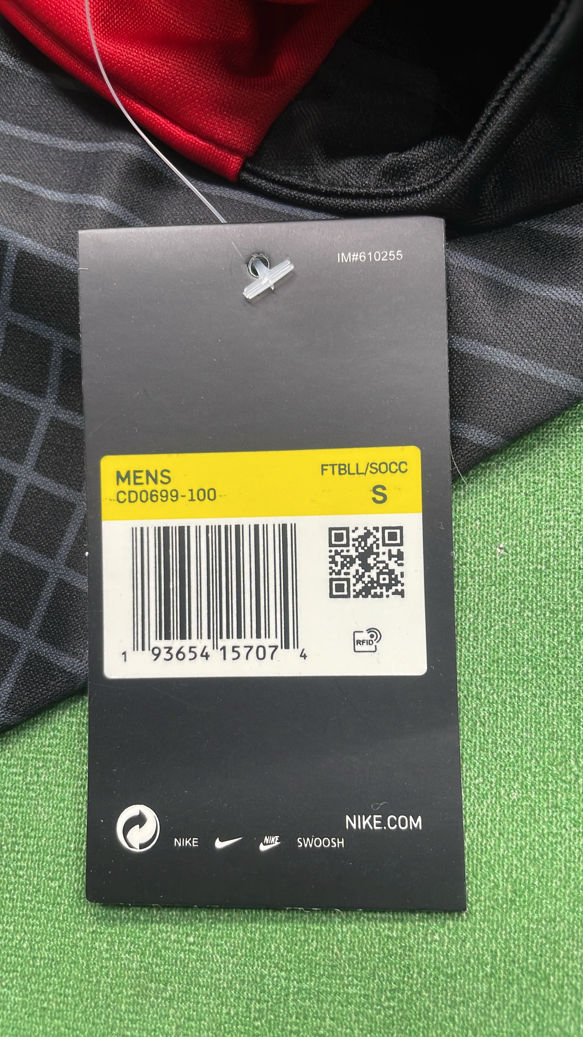 Pants QC photo 1 of 49