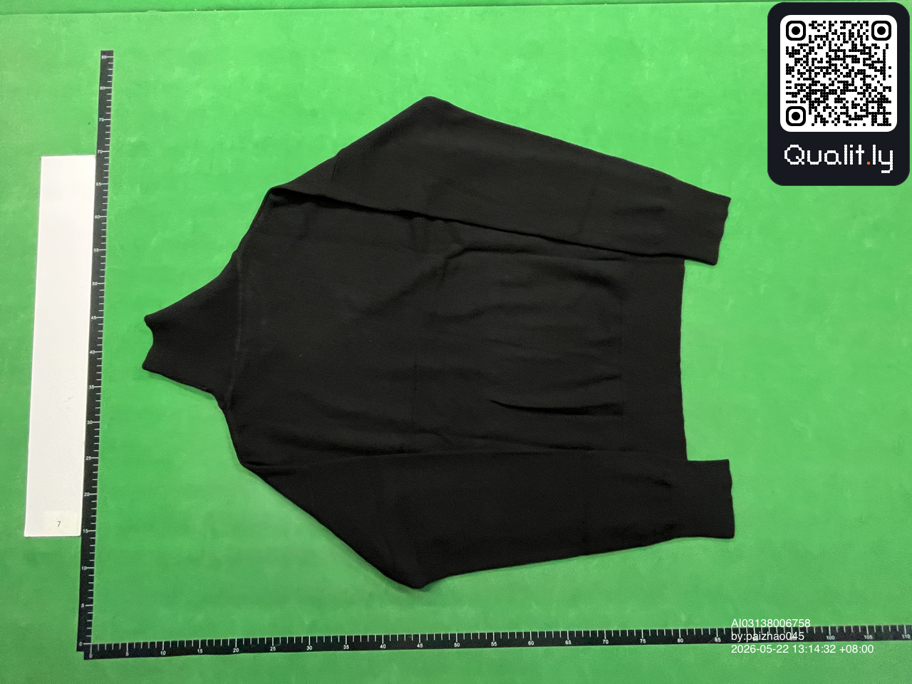 Pull — photo QC 2 sur 4
