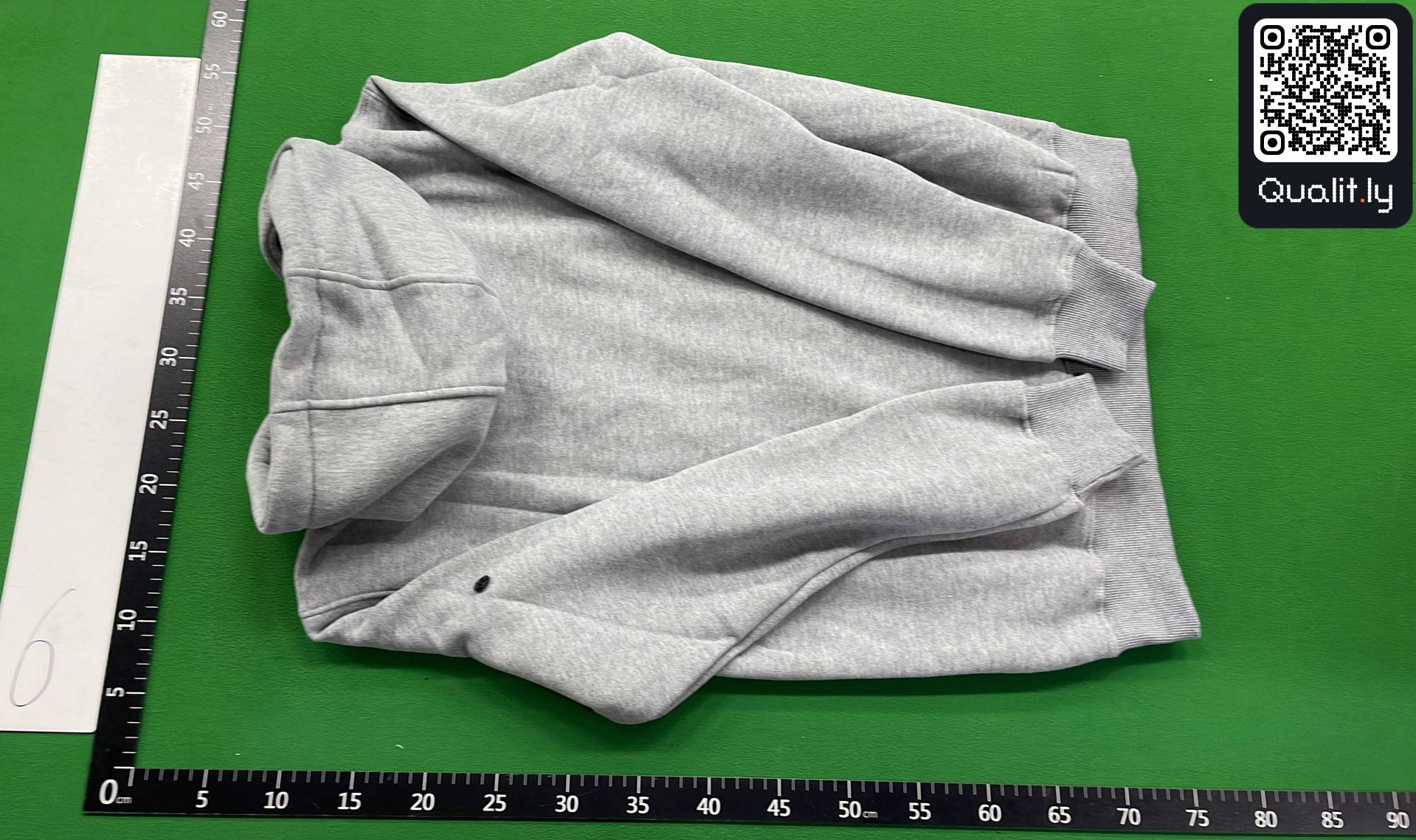 Hoodie — QC-Foto 3 von 4