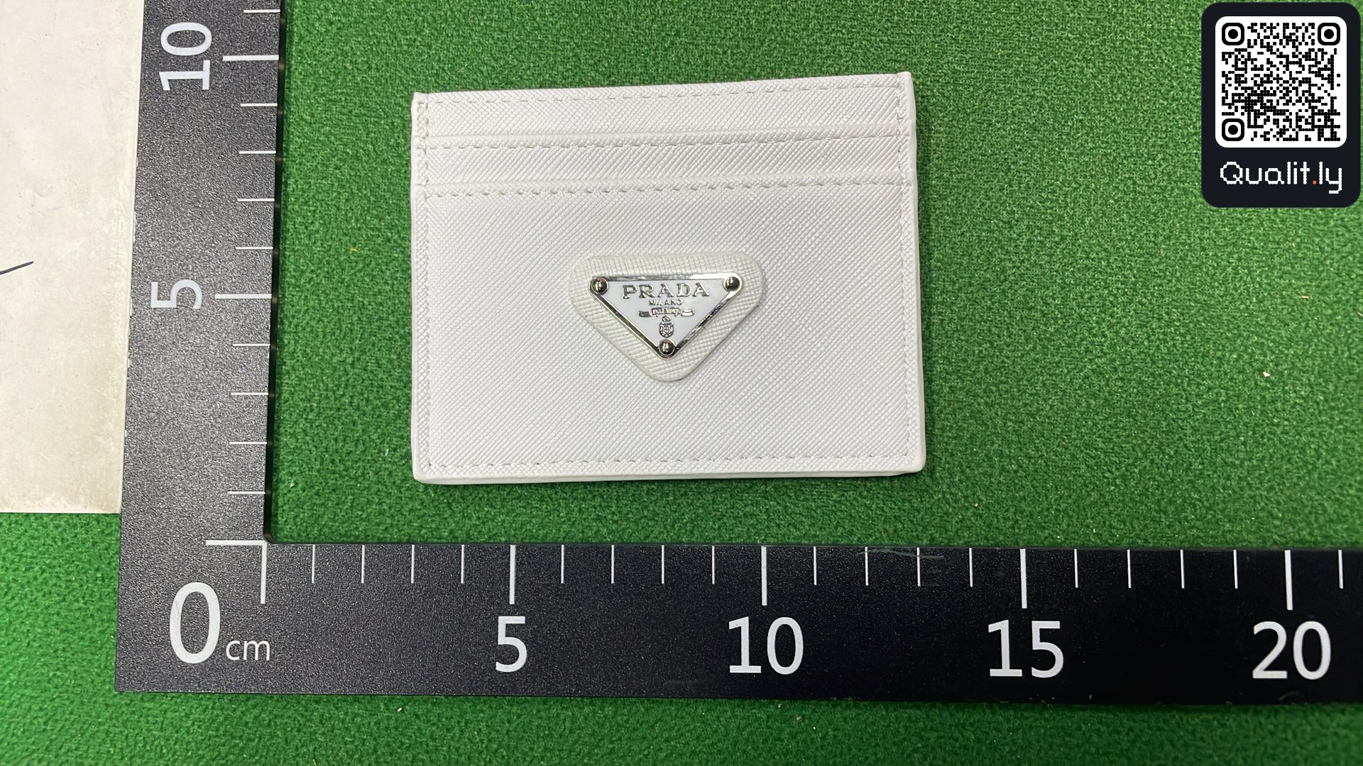 Wallet QC photo 1 of 108
