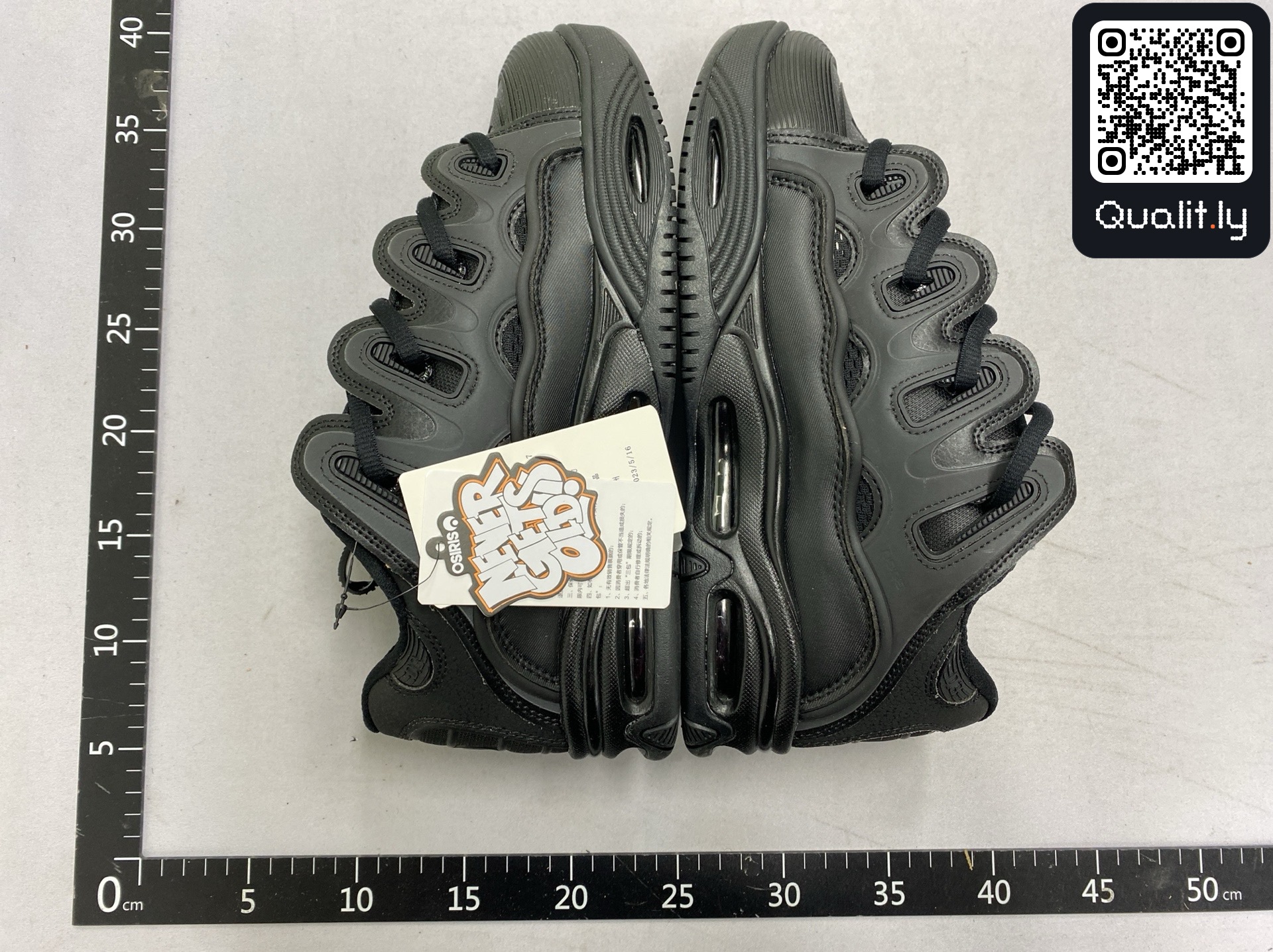 球鞋 QC 照片 3 / 136