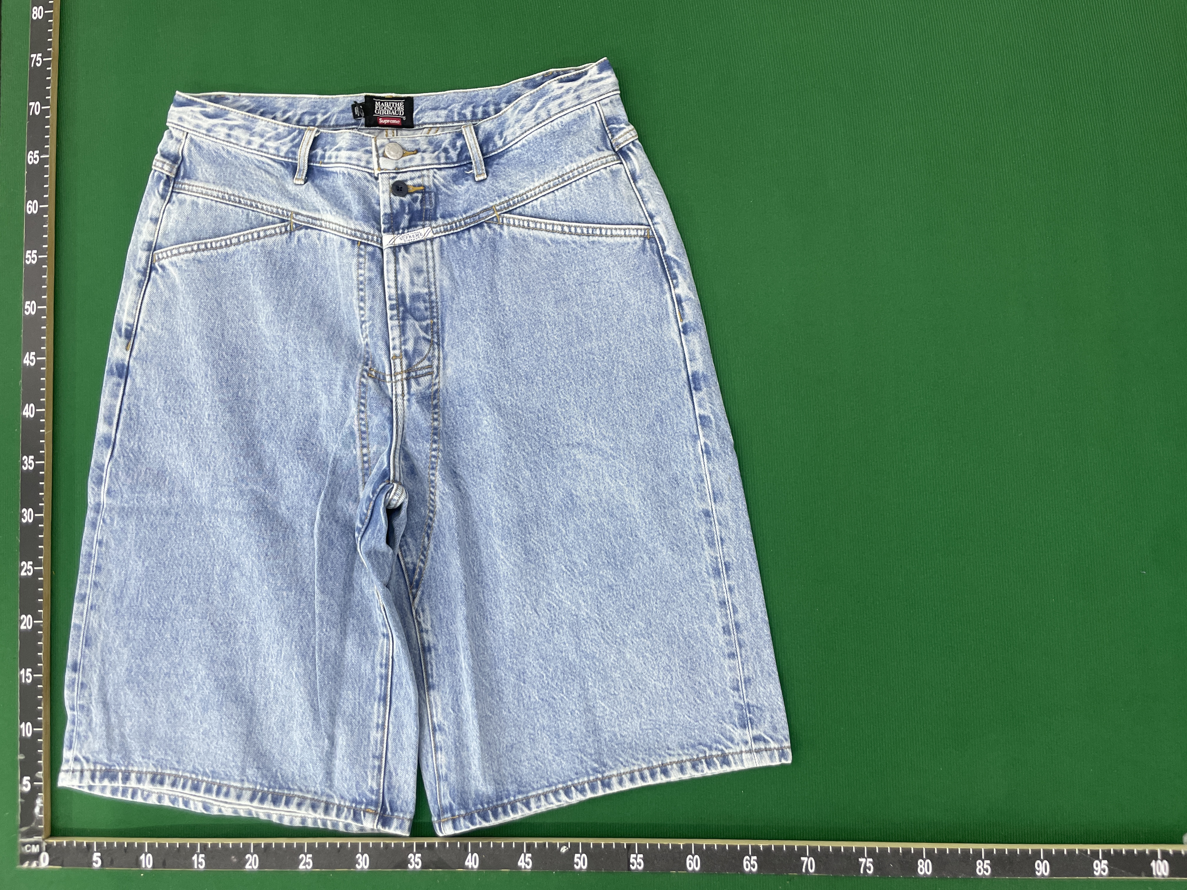 Blugi — fotografie QC 1 din 50