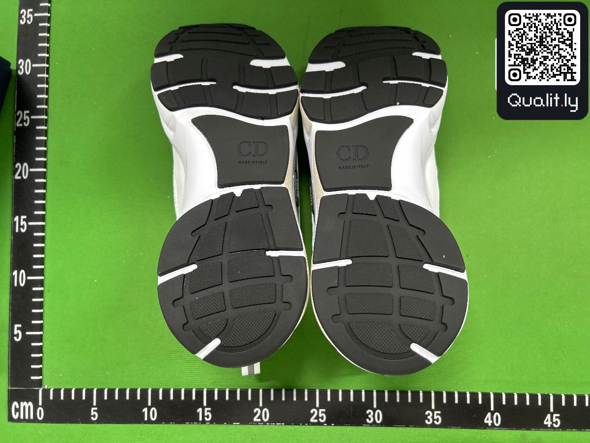 Sneaker — QC-Foto 2 von 14
