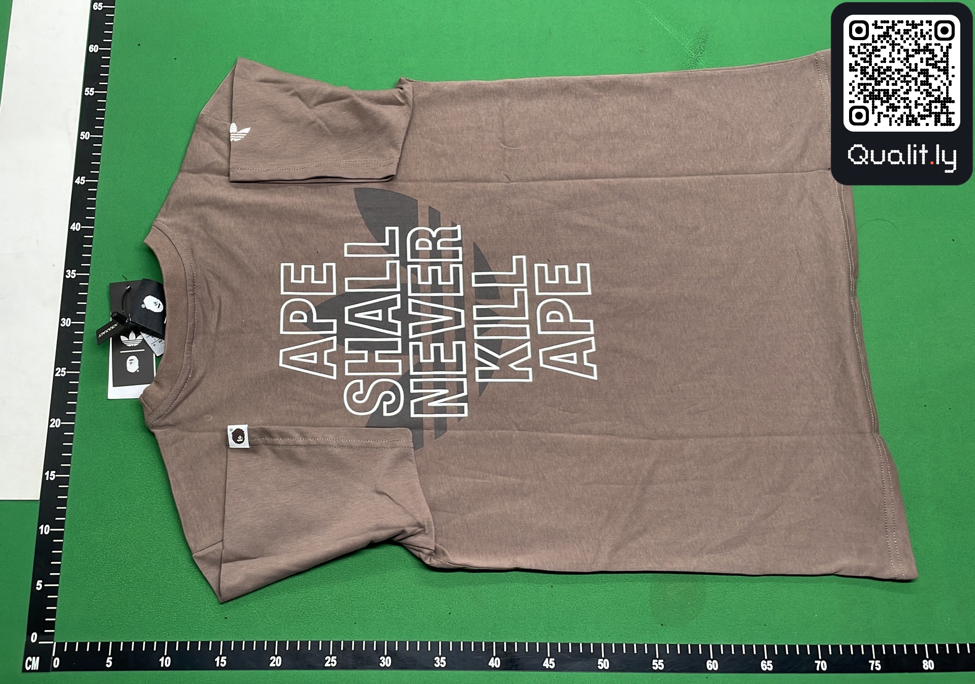 T-Shirt — QC-Foto 3 von 4