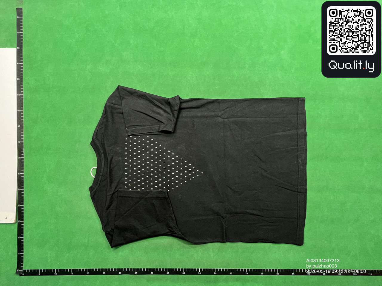 T-shirt — foto QC 2 de 10
