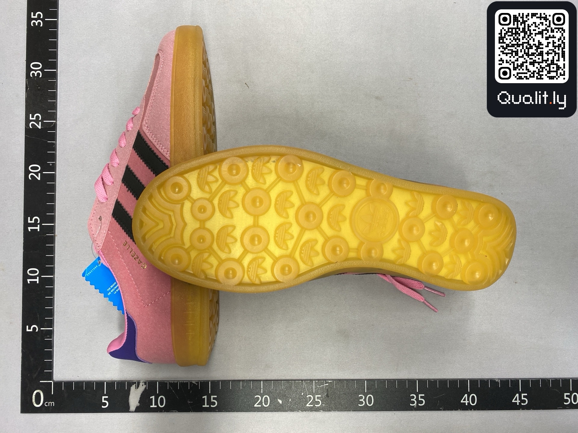 Foto QC 2 de 348
