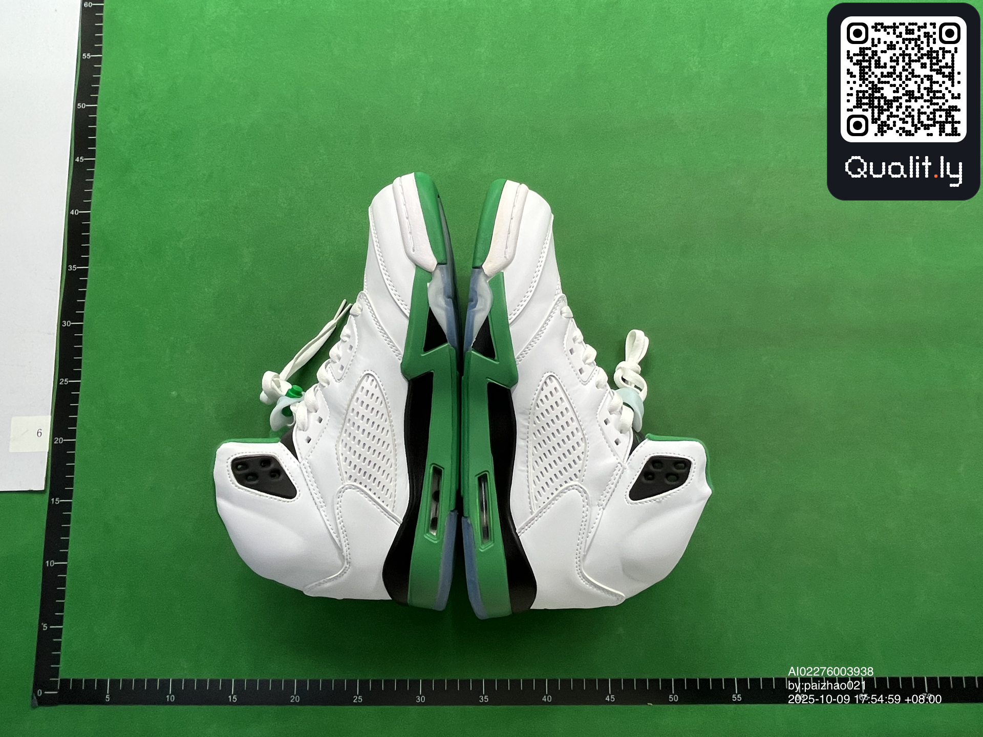 Sneakers — QC-foto 3 av 6