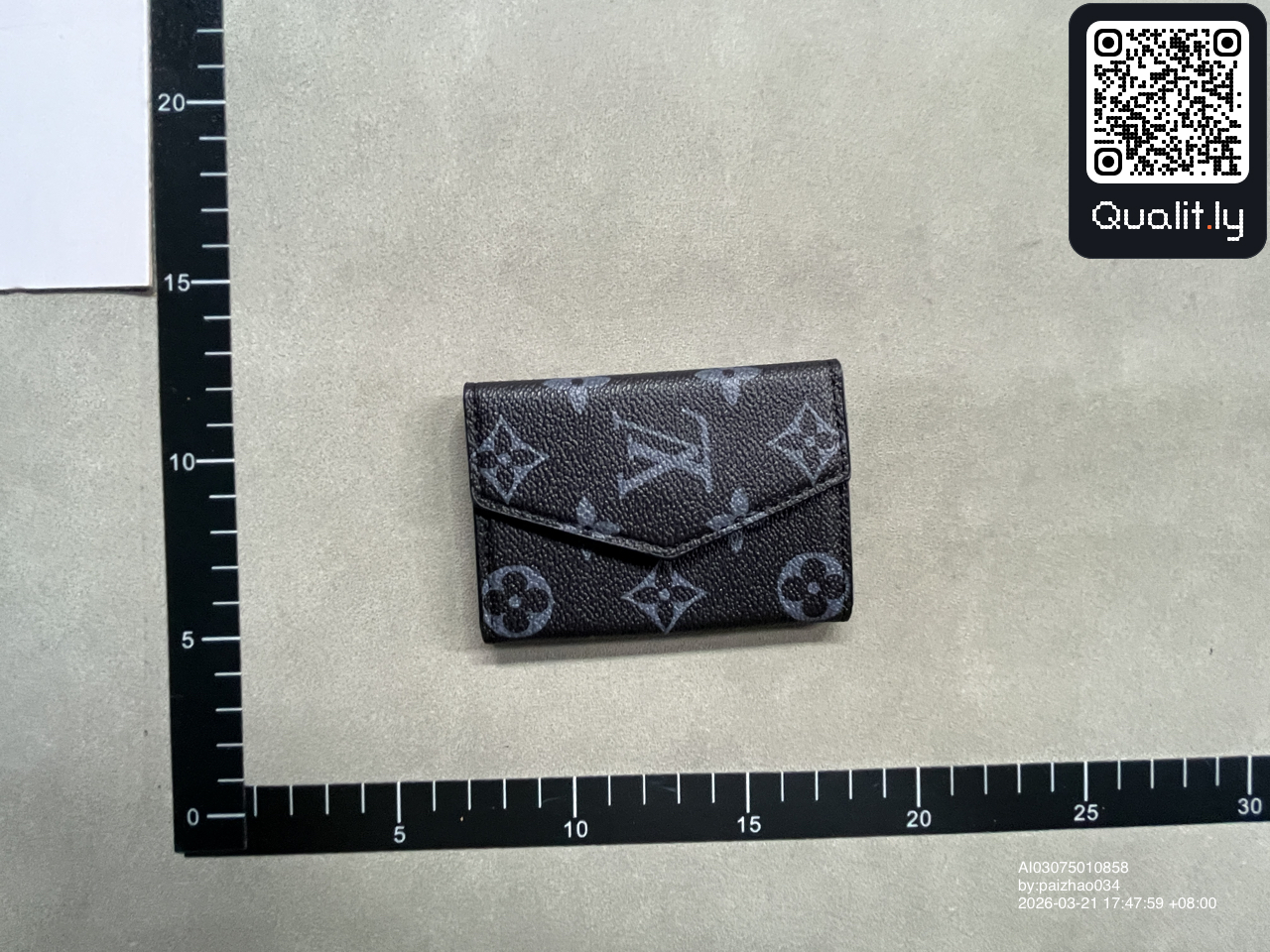 Wallet QC photo 3 of 34