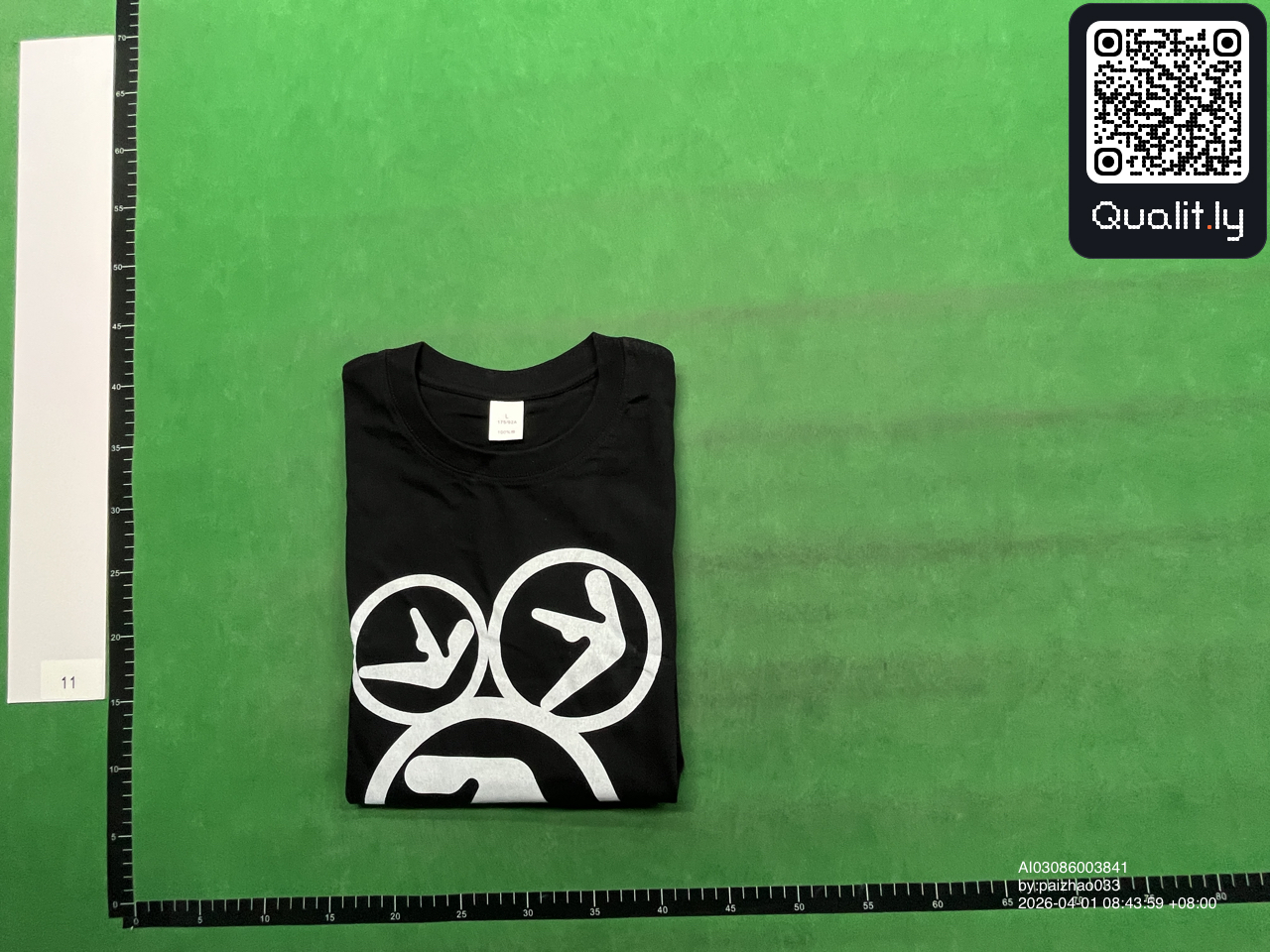 T-shirt — photo QC 1 sur 4