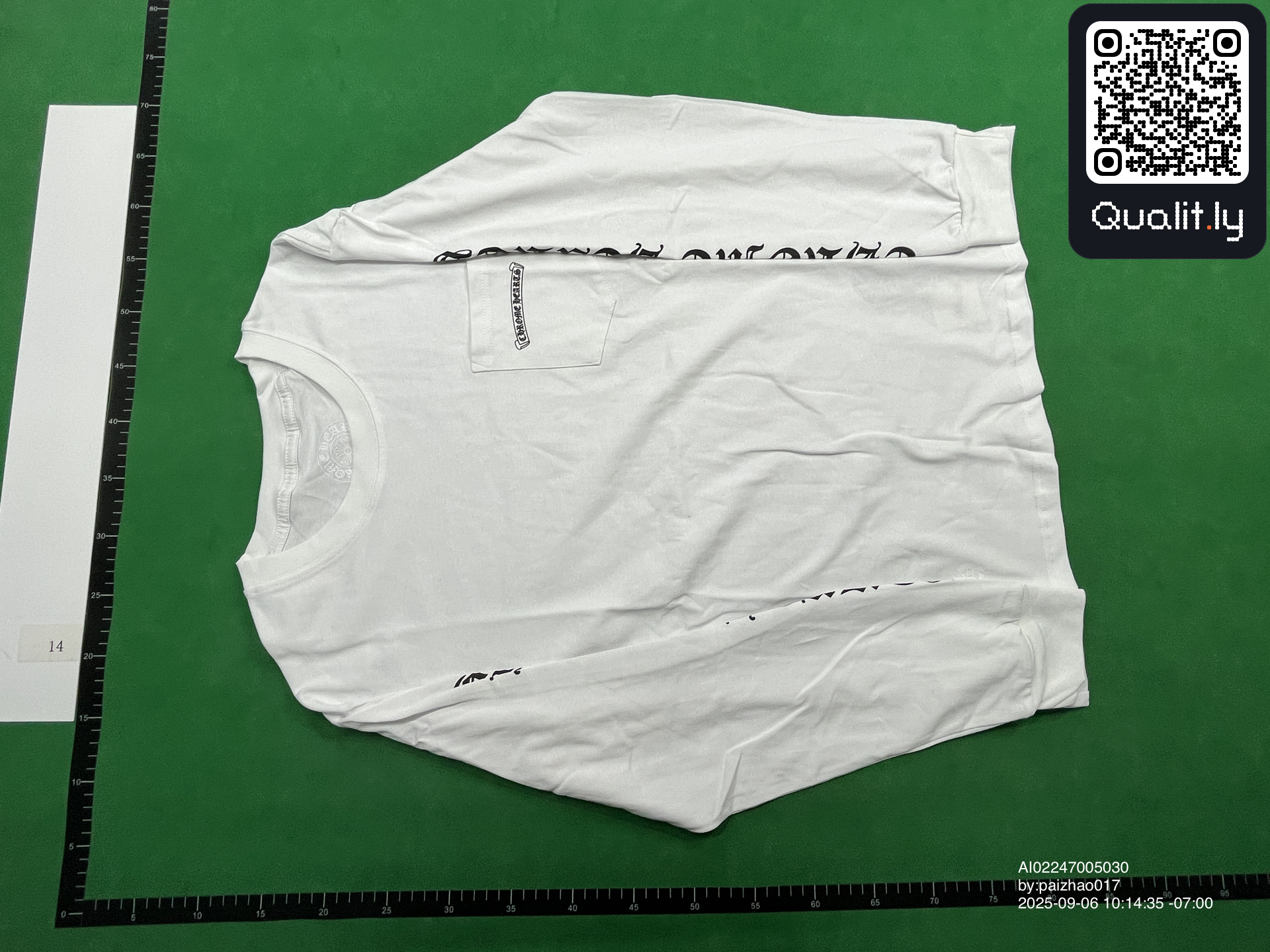 Sneakers QC photo 3 of 4