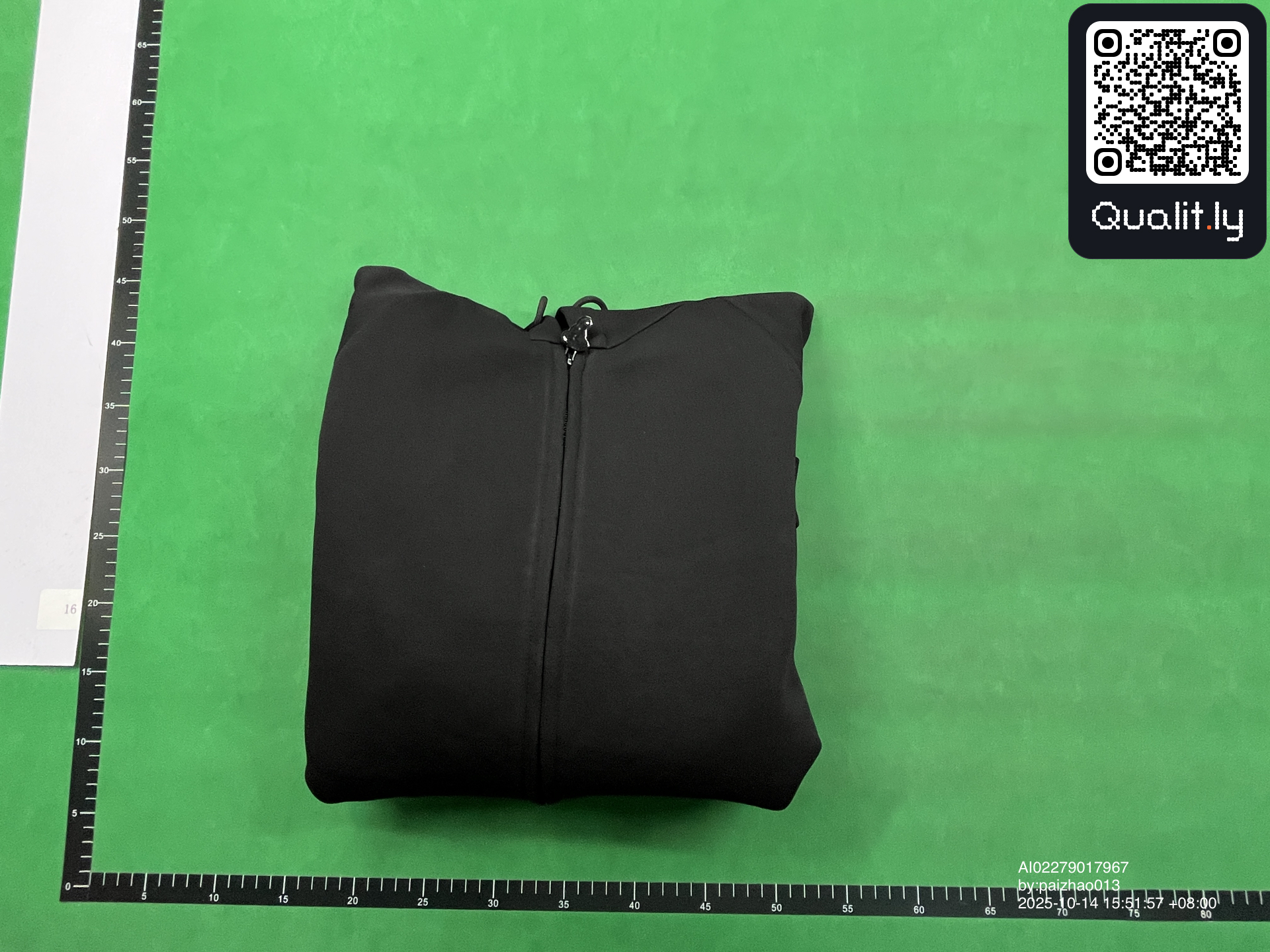 Hoodie — QC-foto 1 van 4