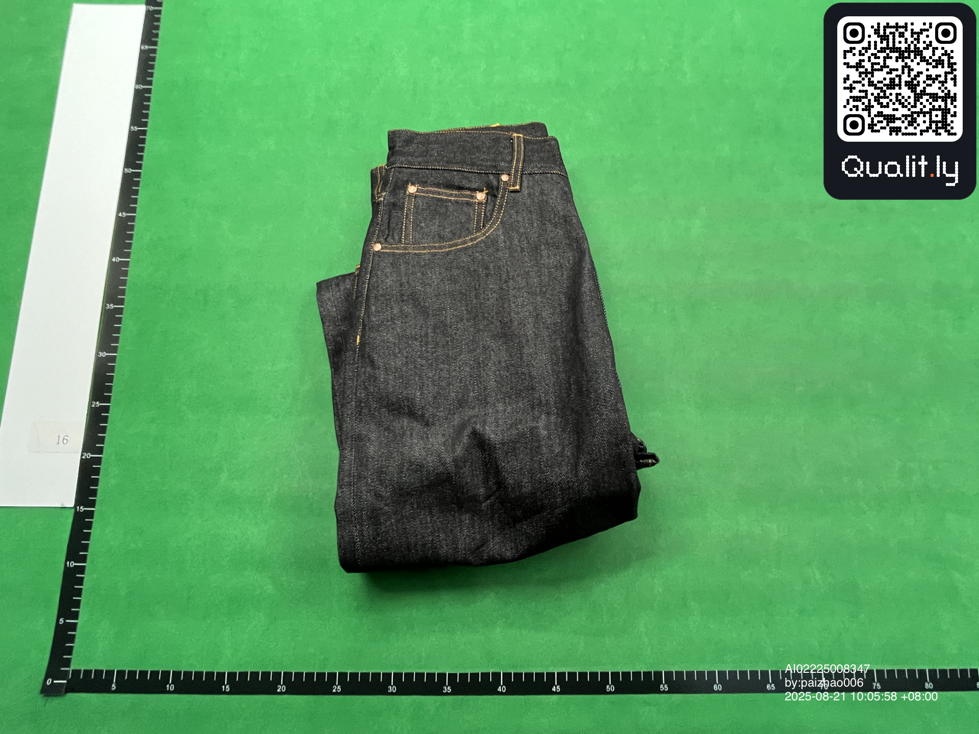 Jeans QC photo 1 of 8