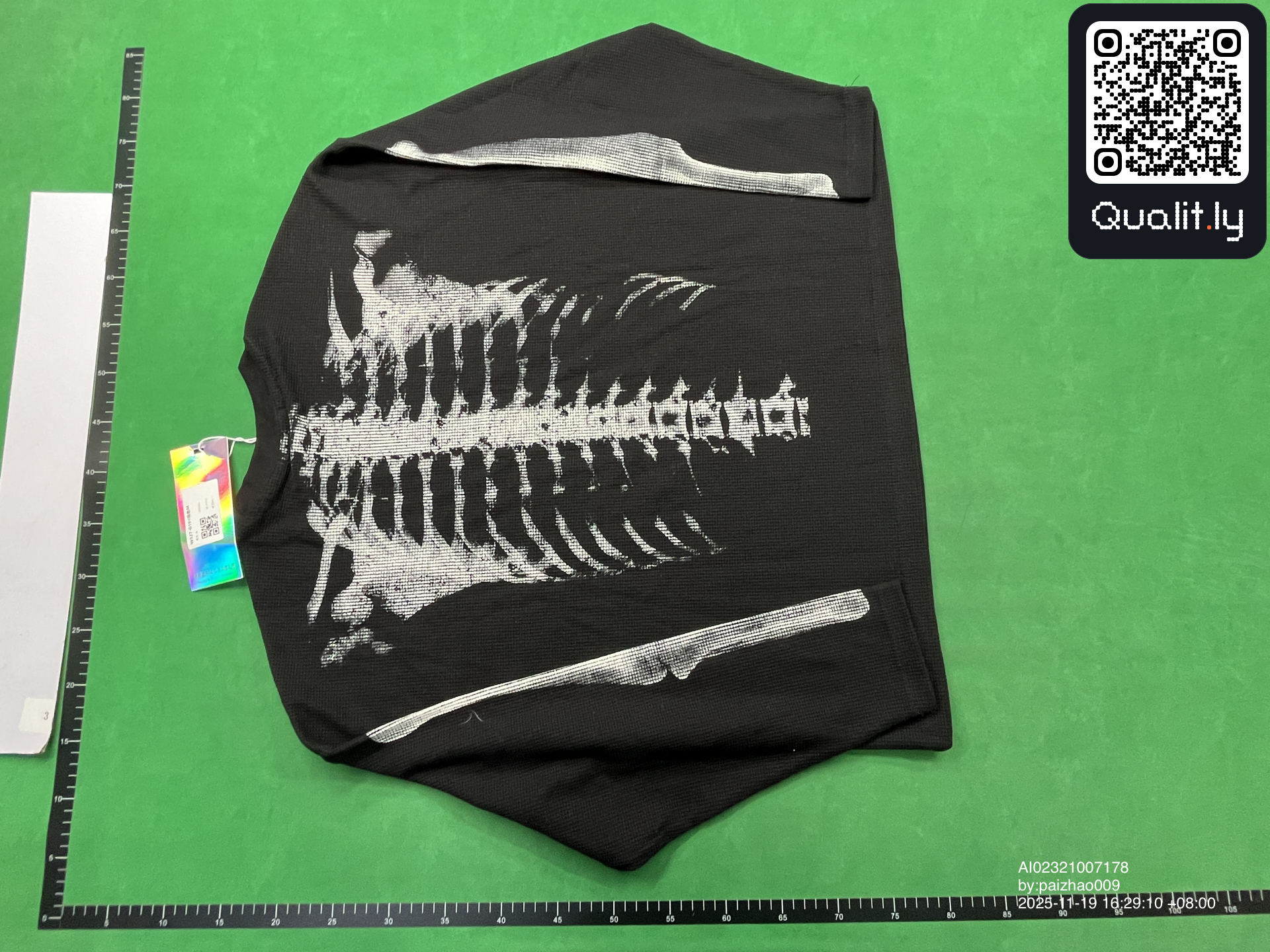 T-Shirt — QC-Foto 2 von 8