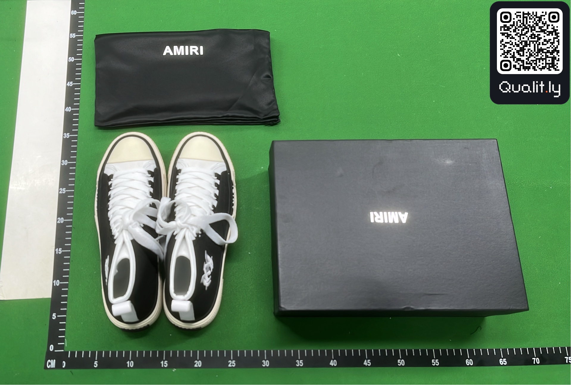 Sneakers — QC-foto 1 av 6