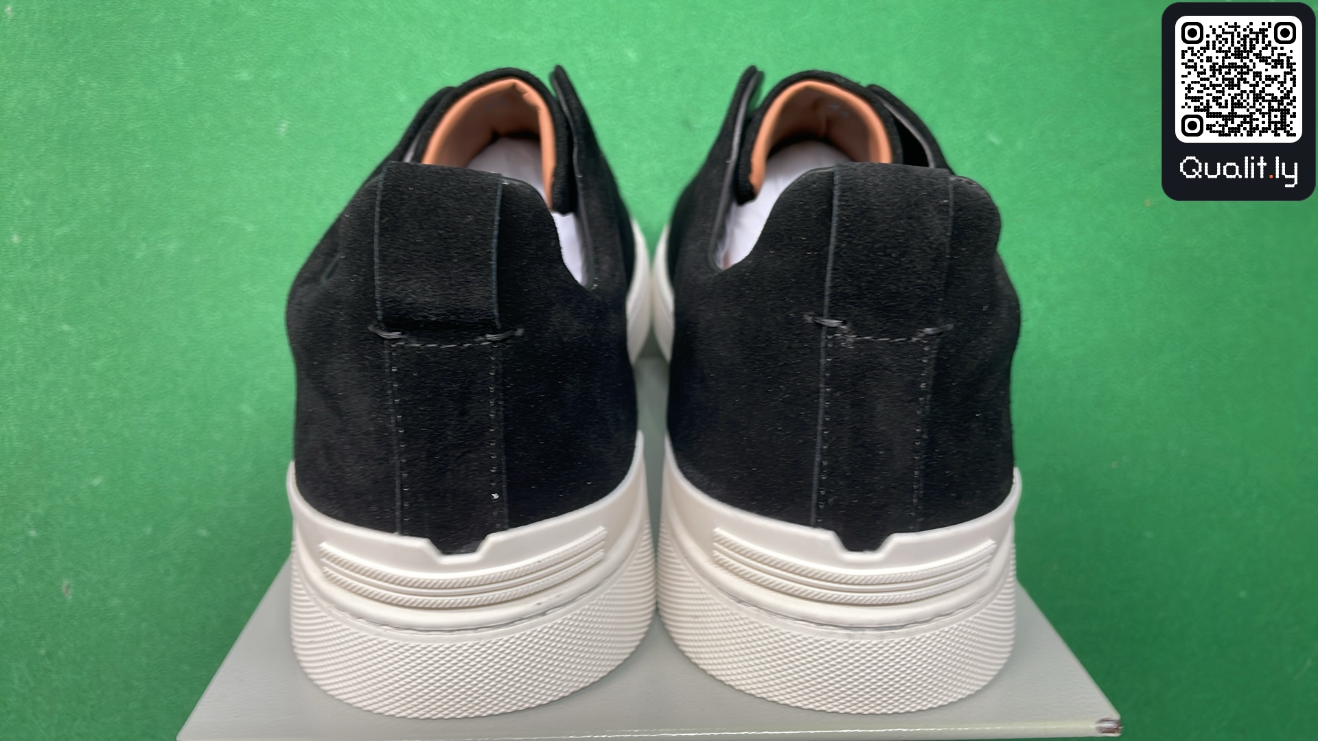 Sneaker — QC-Foto 3 von 24