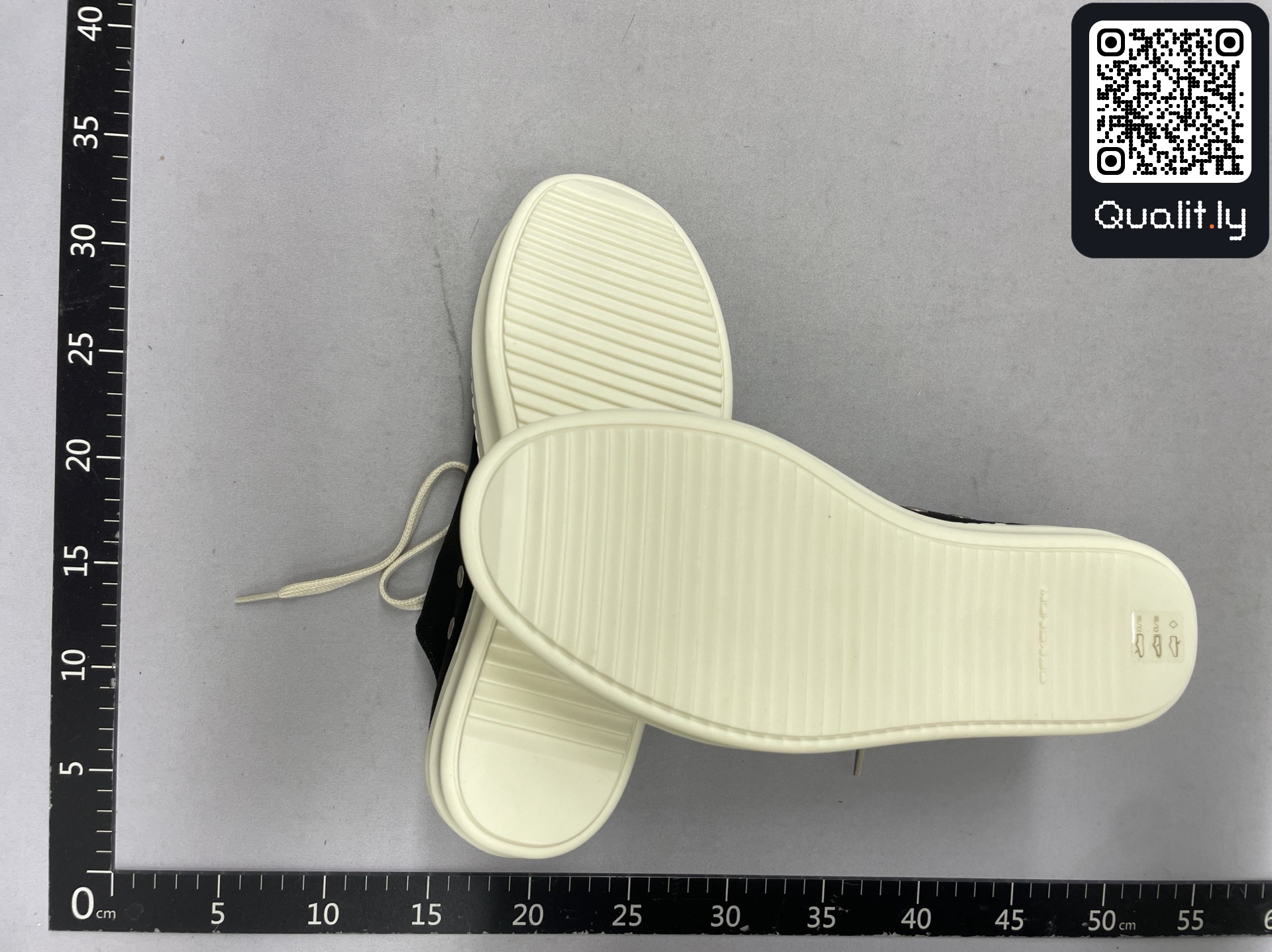 Sneakers — QC-foto 2 av 118